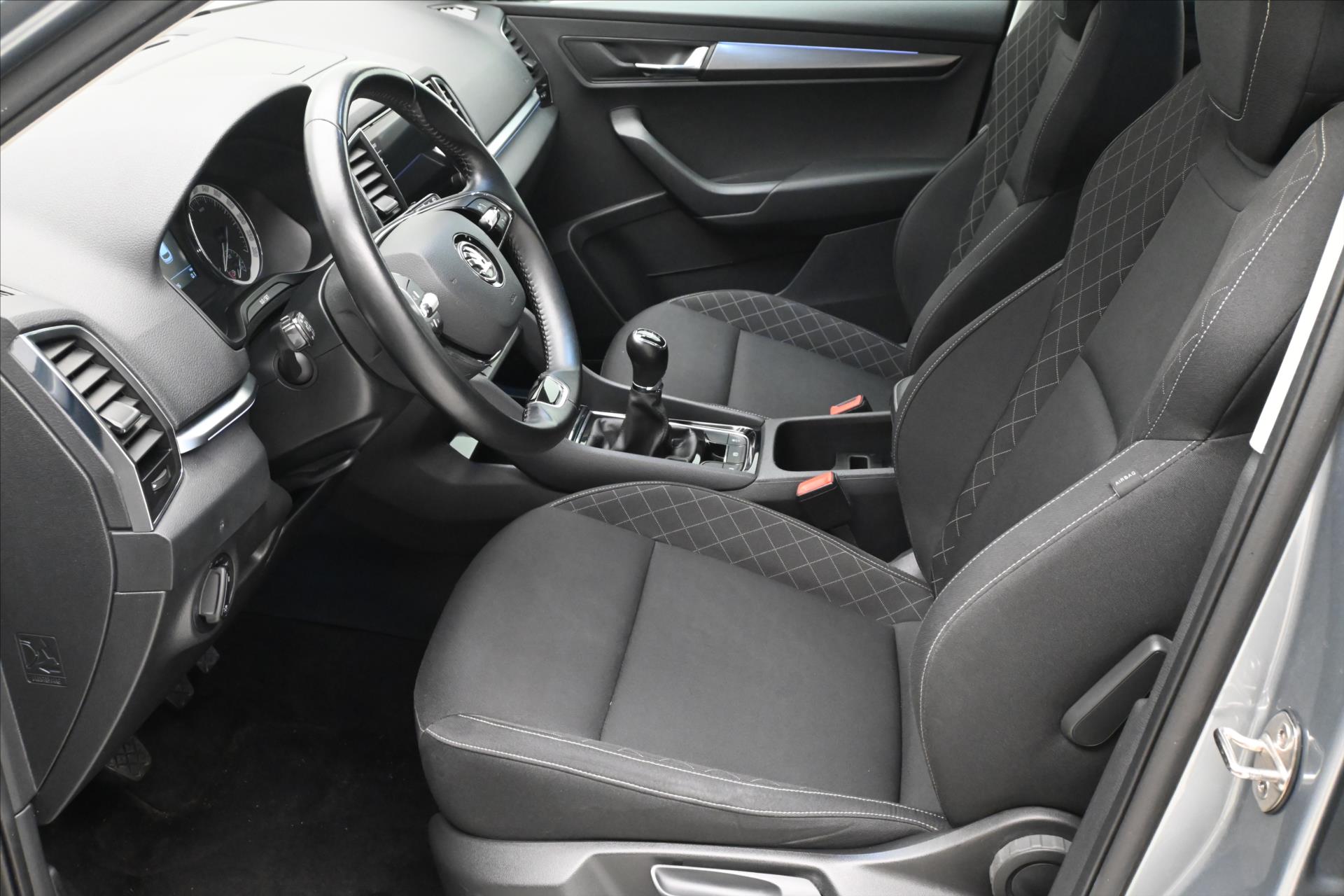 Hlavní fotografie vozu Škoda Karoq 2,0 TDI 85 kW Clever Záruka až 5 let (13)