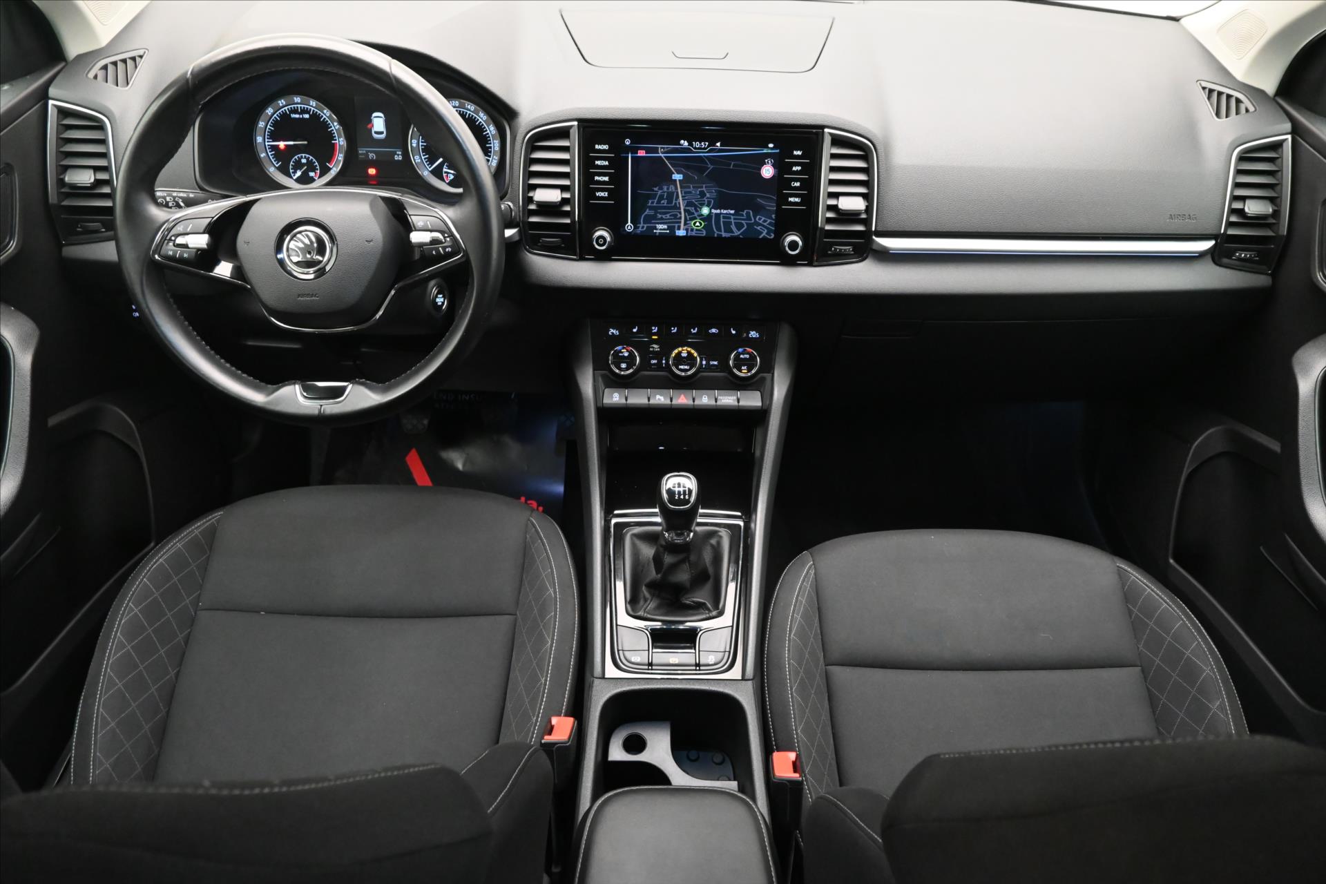 Hlavní fotografie vozu Škoda Karoq 2,0 TDI 85 kW Clever Záruka až 5 let (15)