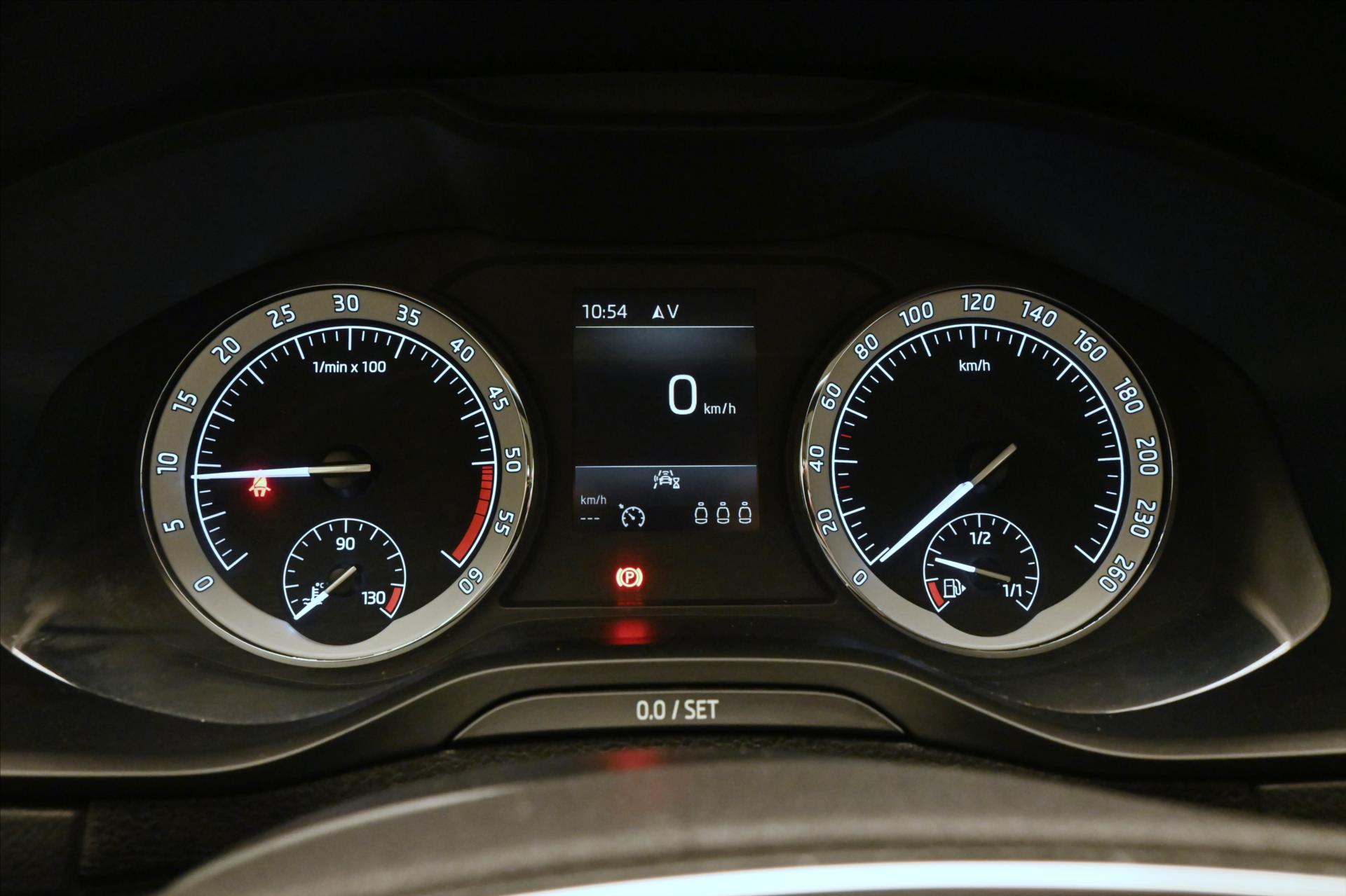 Hlavní fotografie vozu Škoda Karoq 2,0 TDI 85 kW Clever Záruka až 5 let (16)