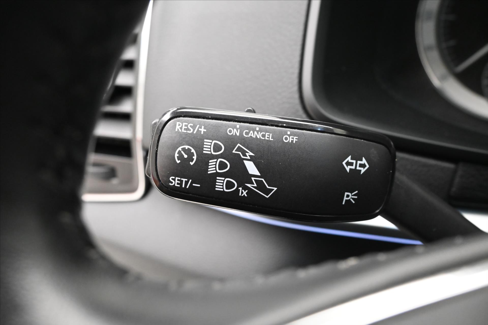 Hlavní fotografie vozu Škoda Karoq 2,0 TDI 85 kW Clever Záruka až 5 let (23)