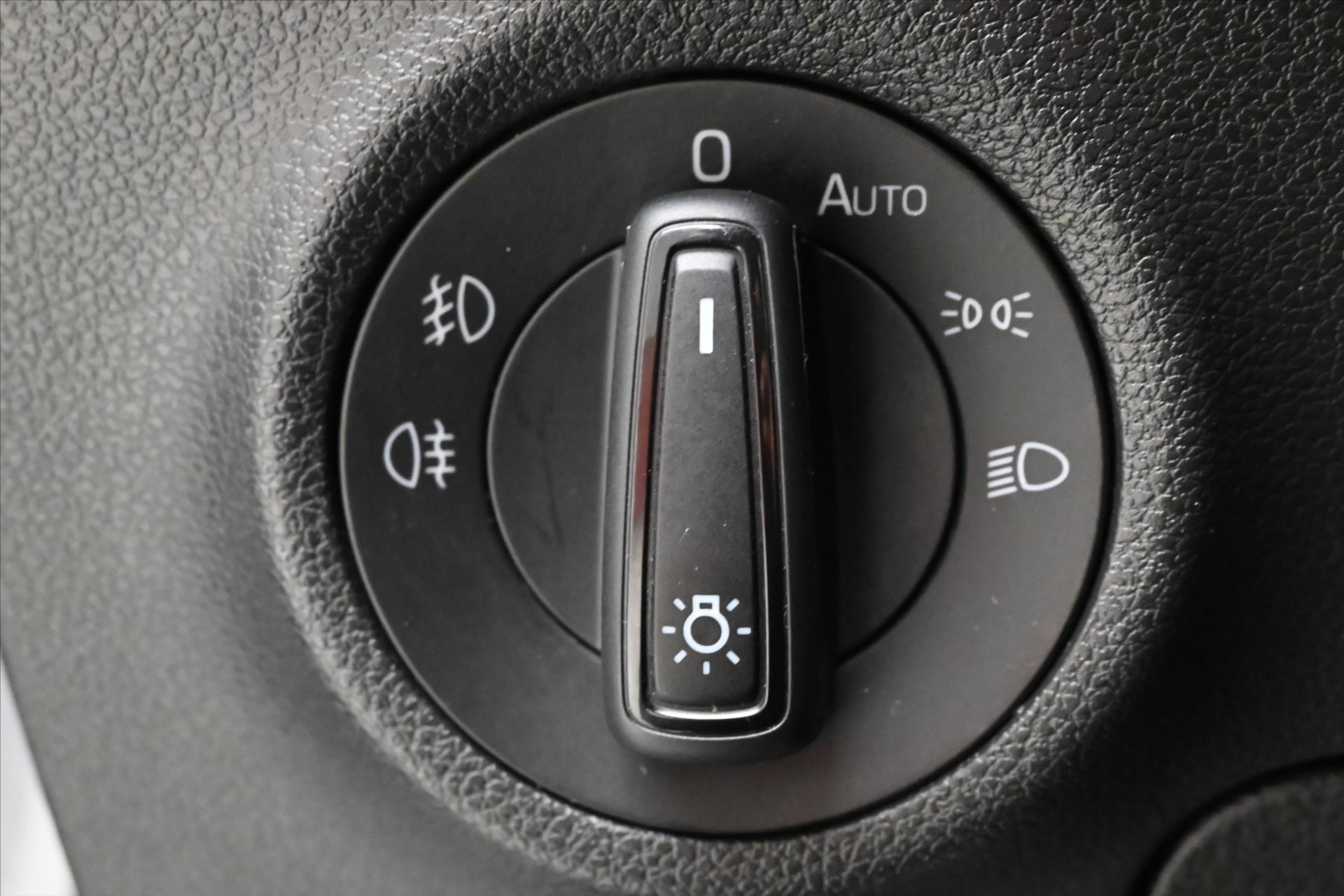 Hlavní fotografie vozu Škoda Karoq 2,0 TDI 85 kW Clever Záruka až 5 let (26)