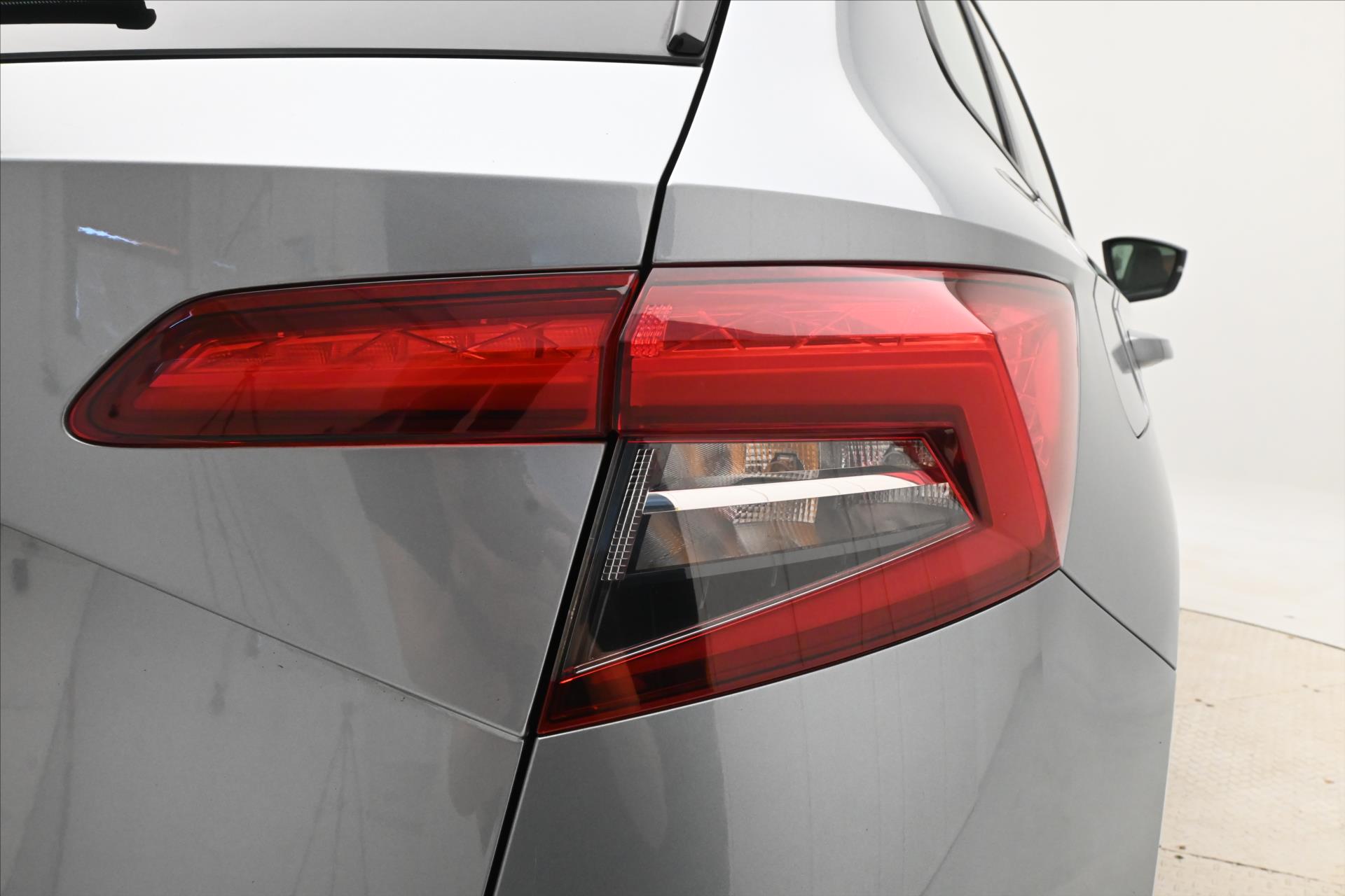 Hlavní fotografie vozu Škoda Karoq 2,0 TDI 85 kW Clever Záruka až 5 let (30)