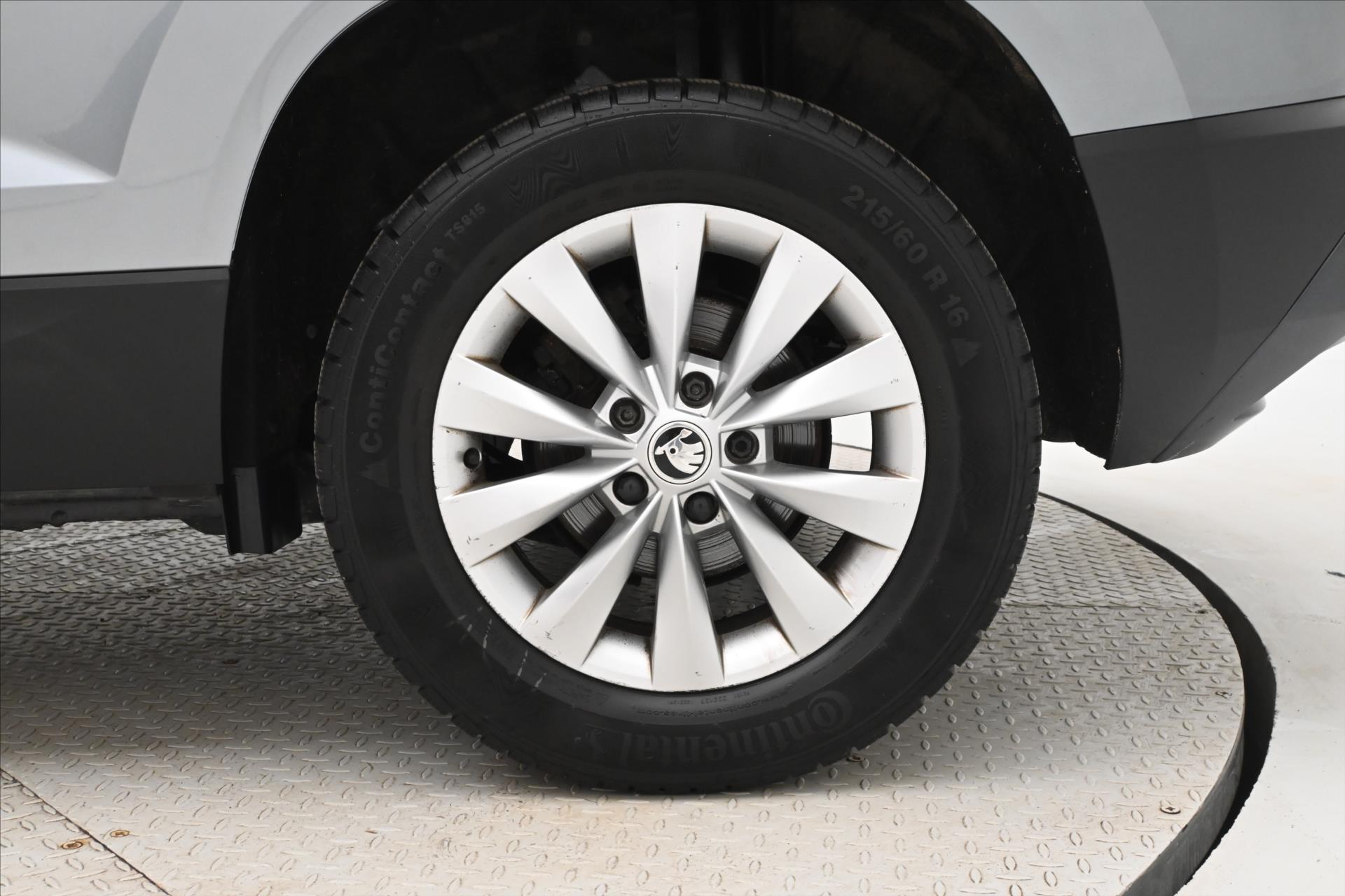 Hlavní fotografie vozu Škoda Karoq 2,0 TDI 85 kW Clever Záruka až 5 let (31)