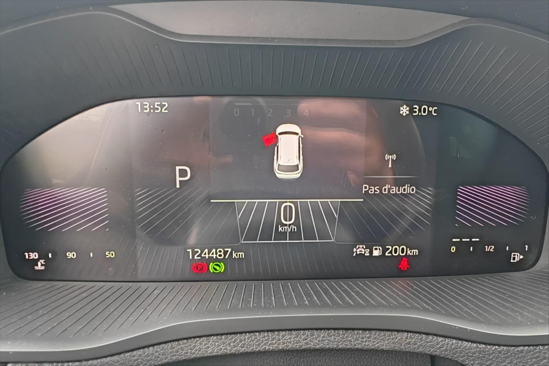 Hlavní fotografie vozu Škoda Karoq 2,0 TDI 85kW DSG Ambition VŮZ PŘIPRAVUJEME K PRODEJI (3)