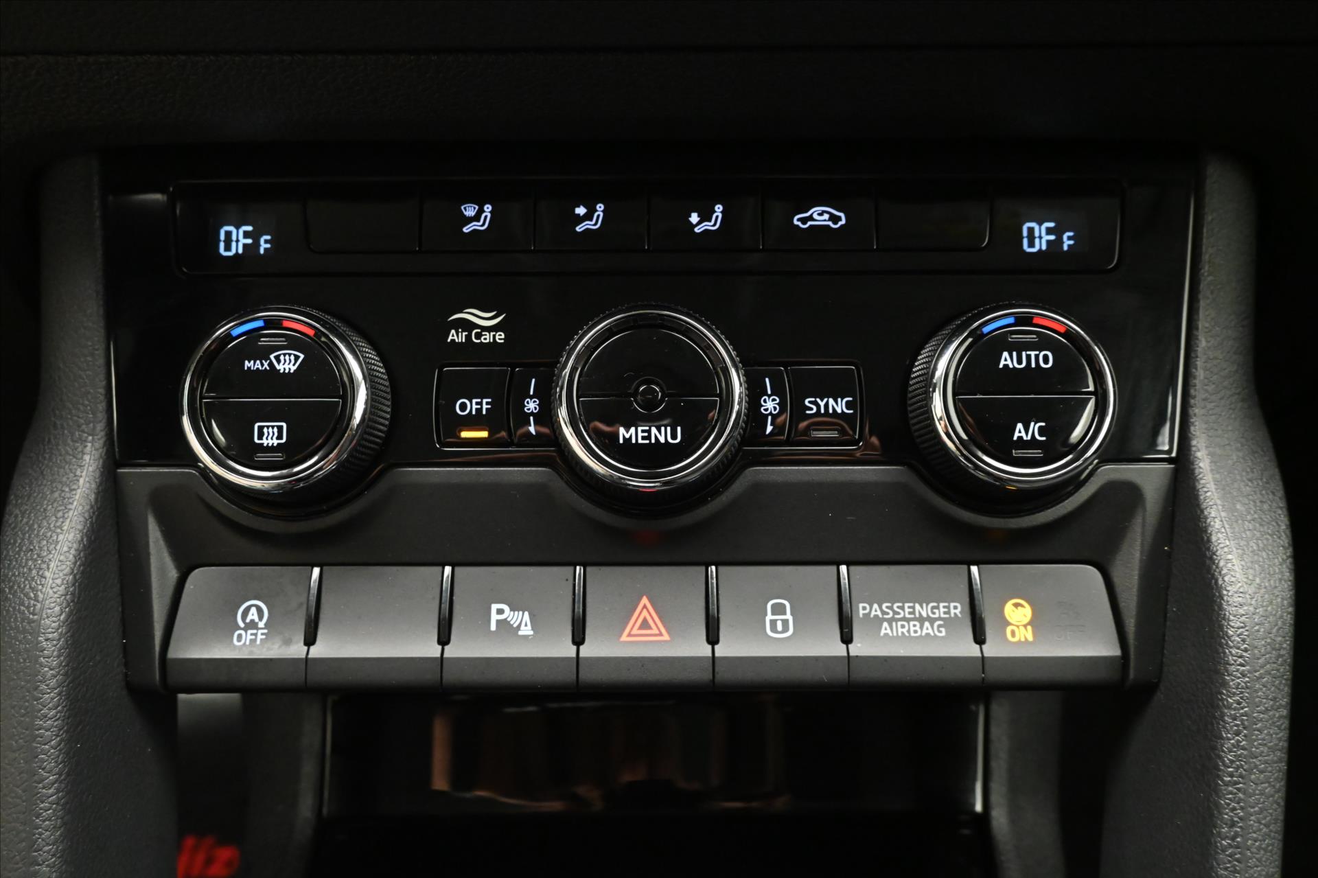 Hlavní fotografie vozu Škoda Karoq 2,0 TDI 85kW DSG Ambition Záruka až 5 let (21)