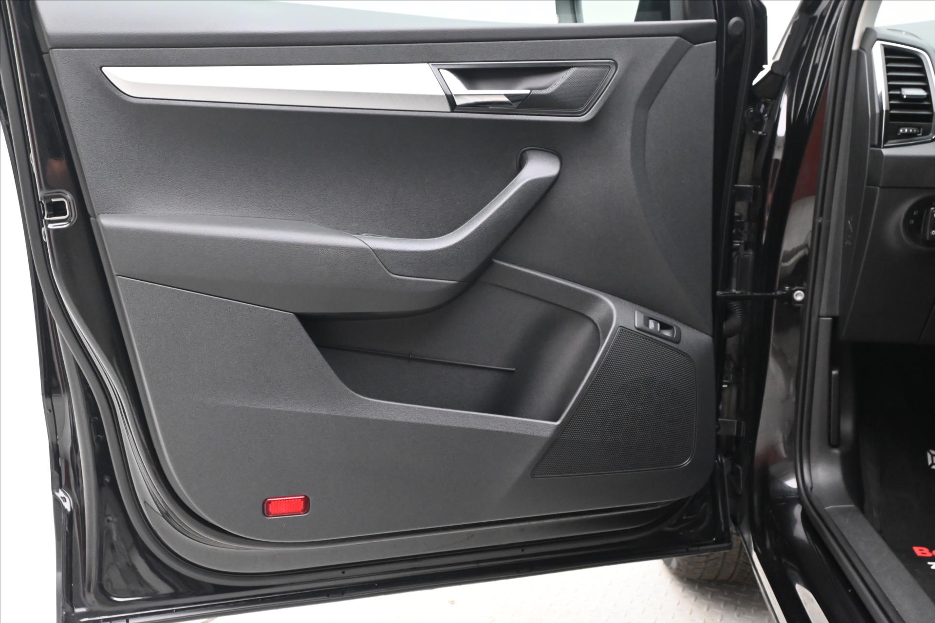 Hlavní fotografie vozu Škoda Karoq 2,0 TDI 85kW DSG Ambition Záruka až 5 let (23)