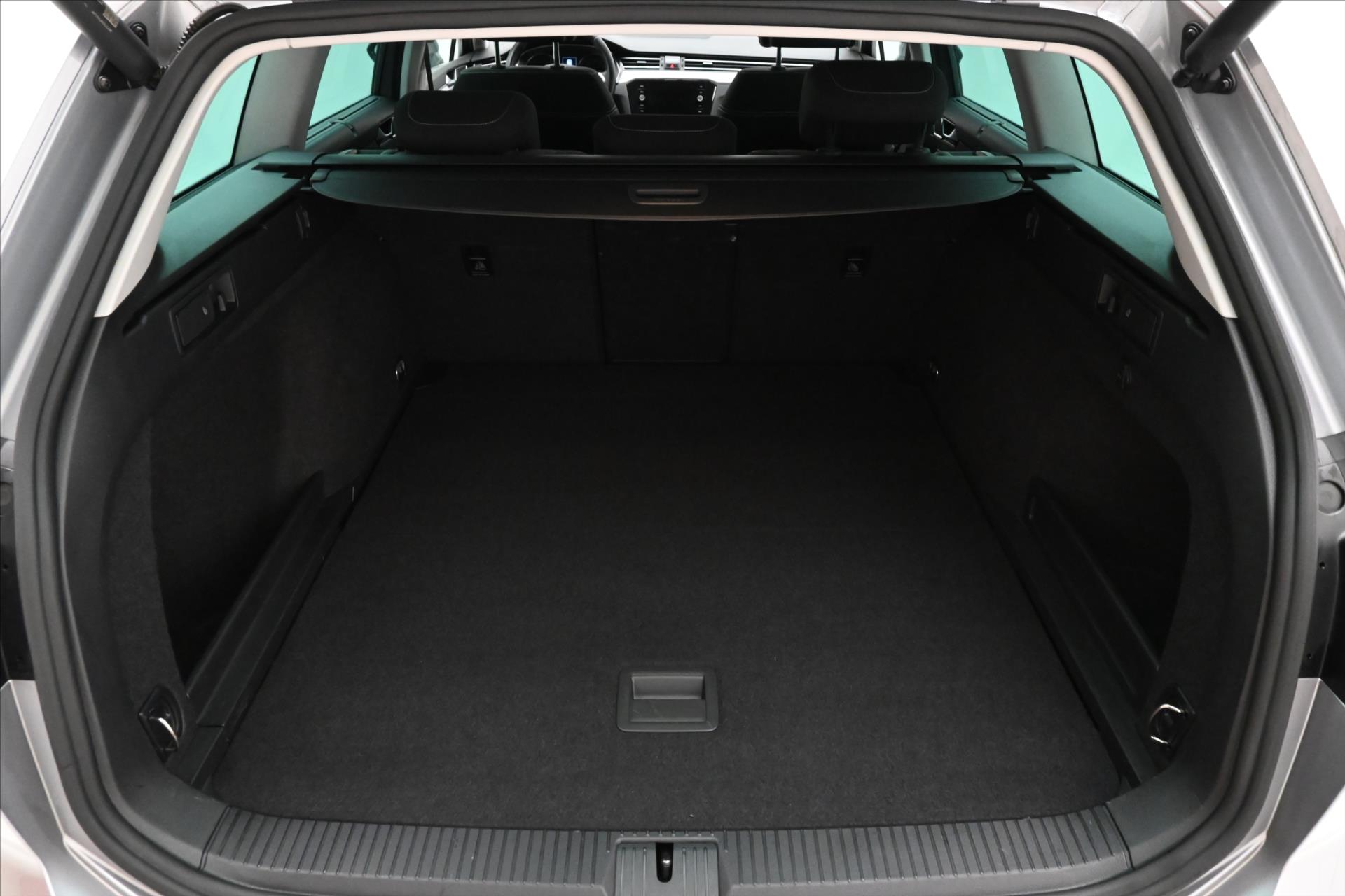 Hlavní fotografie vozu Volkswagen Passat 2,0 TDI 110 kW DSG Business Záruka až 5 let (10)