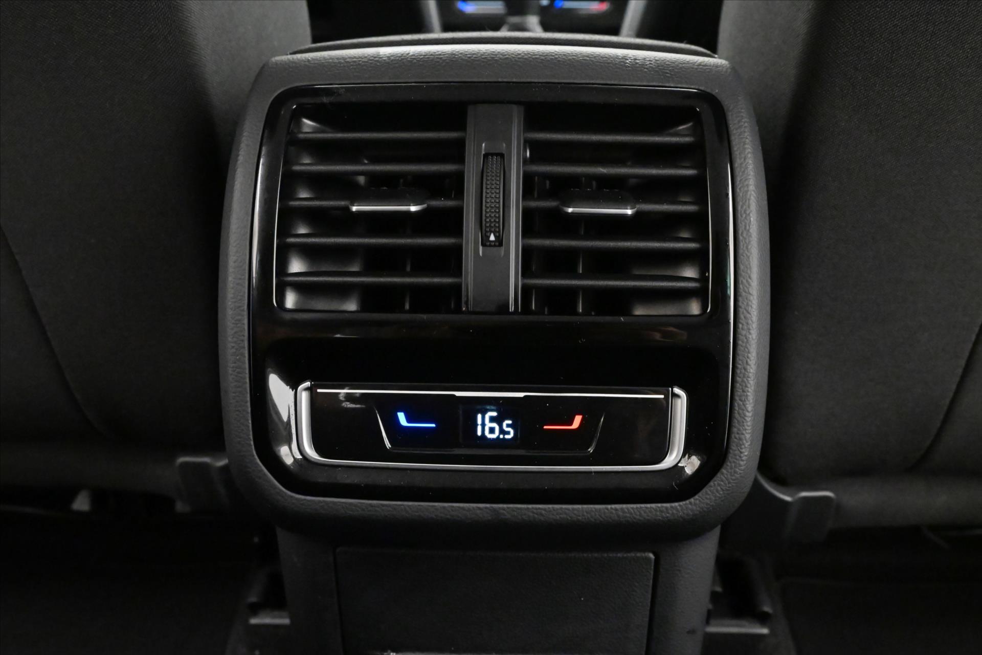 Hlavní fotografie vozu Volkswagen Passat 2,0 TDI 110 kW DSG Business Záruka až 5 let (22)