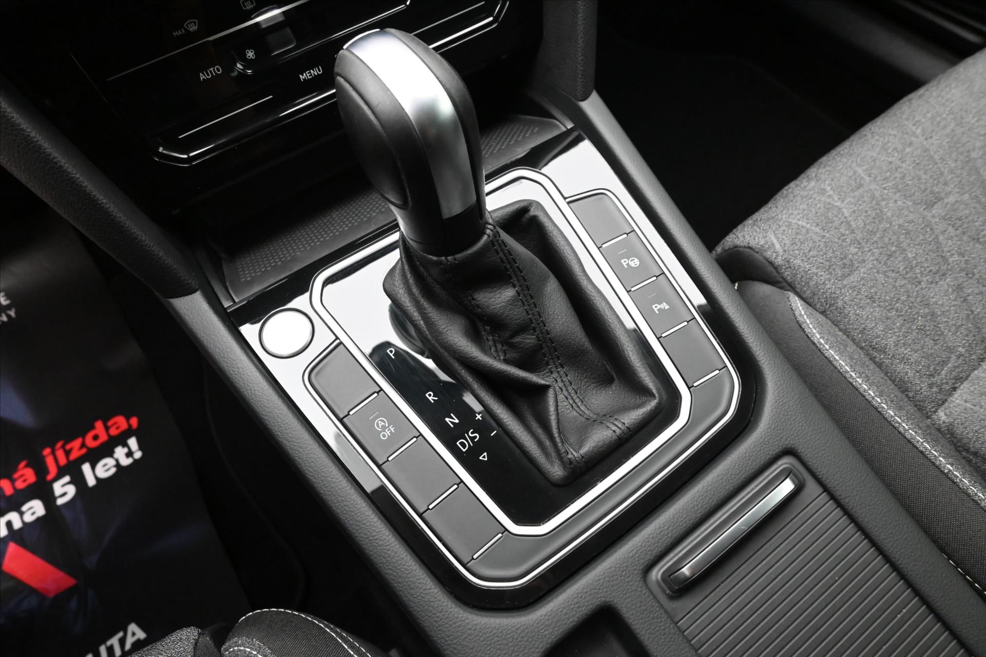 Hlavní fotografie vozu Volkswagen Passat 2,0 TDI 110 kW DSG Business Záruka až 5 let (23)