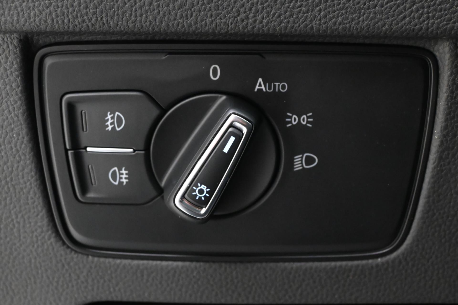 Hlavní fotografie vozu Volkswagen Passat 2,0 TDI 110 kW DSG Business Záruka až 5 let (27)