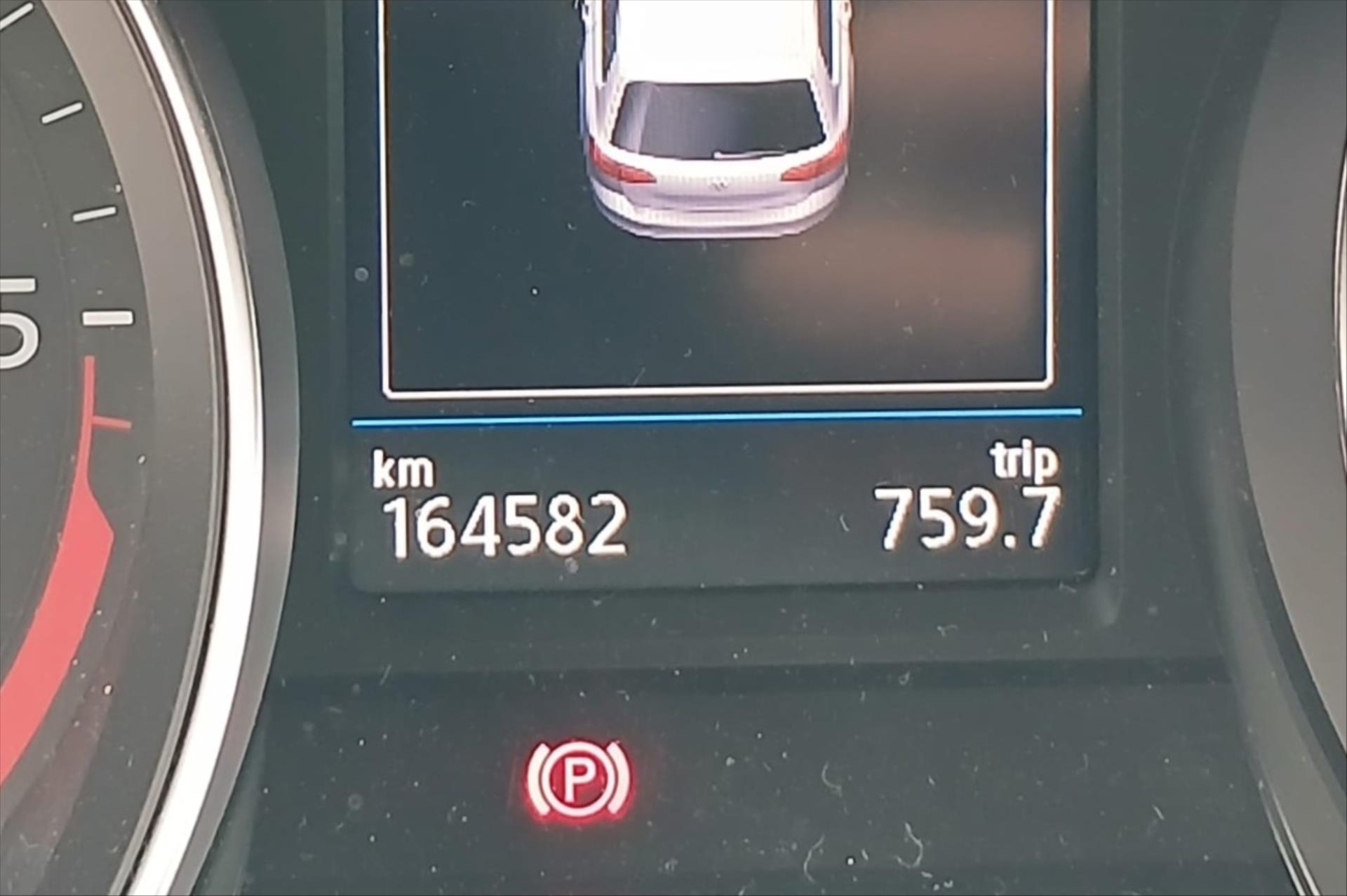 Hlavní fotografie vozu Volkswagen Passat 2,0 TDI 110kW DSG Business VŮZ PŘIPRAVUJEME K PRODEJI (3)