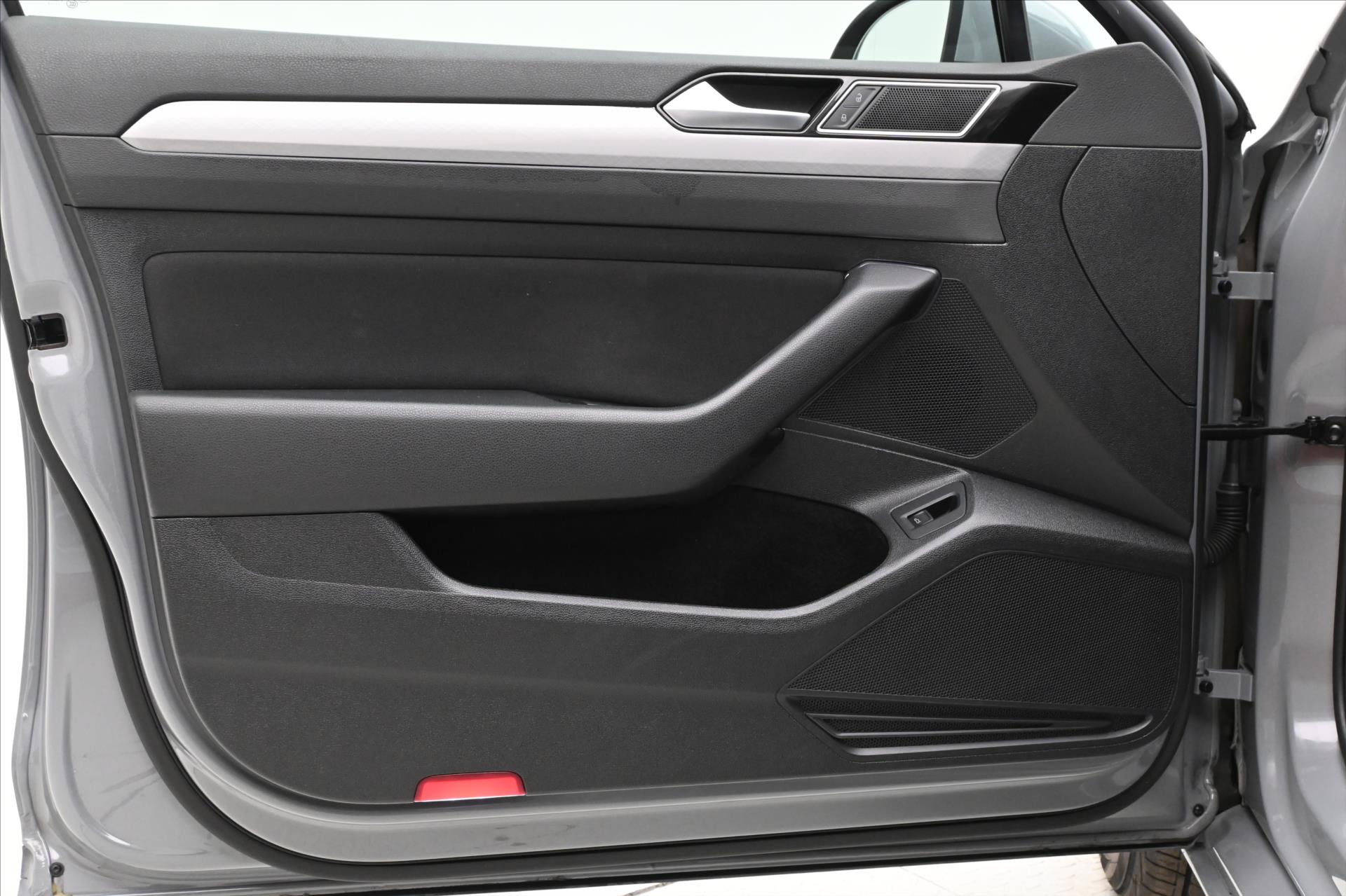 Hlavní fotografie vozu Volkswagen Passat 2,0 TDI 110kW DSG Business Záruka až 5 let (25)