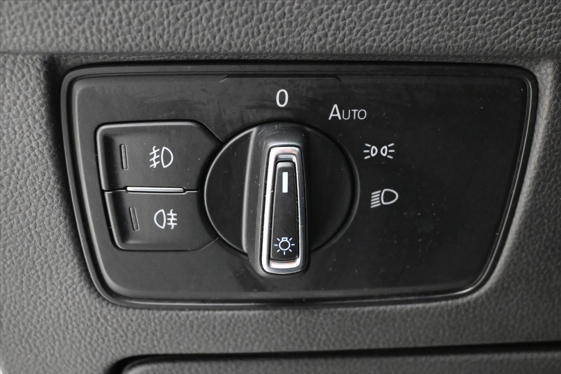 Hlavní fotografie vozu Volkswagen Passat 2,0 TDI 110kW DSG Business Záruka až 5 let (27)