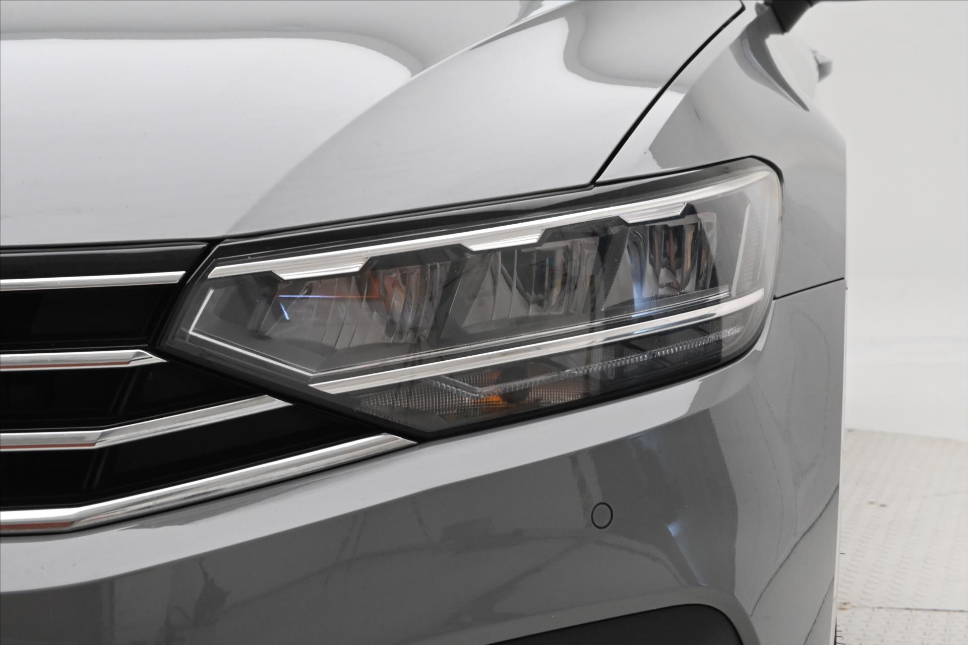 Hlavní fotografie vozu Volkswagen Passat 2,0 TDI 110kW DSG Business Záruka až 5 let (29)