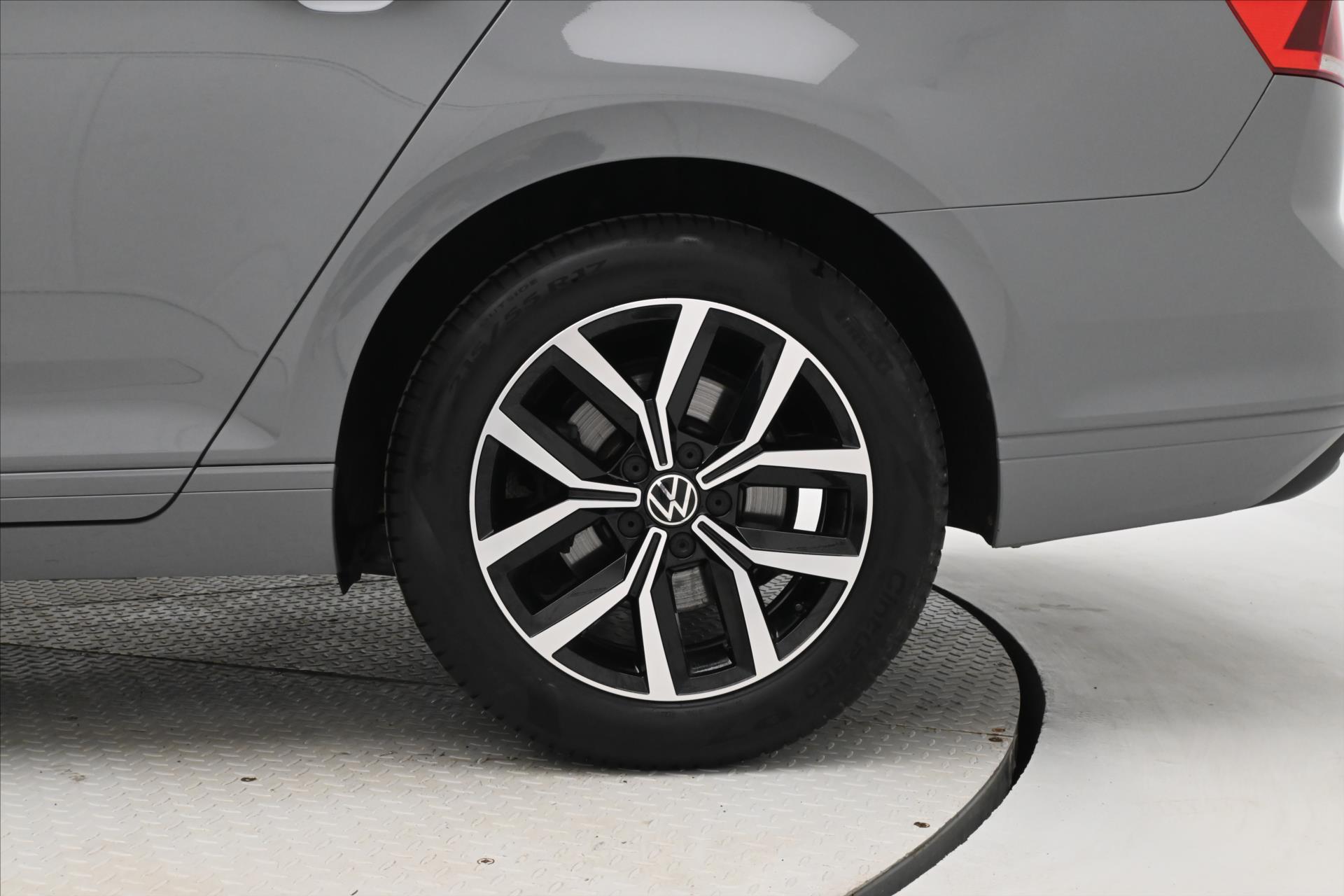 Hlavní fotografie vozu Volkswagen Passat 2,0 TDI 110kW DSG Business Záruka až 5 let (32)