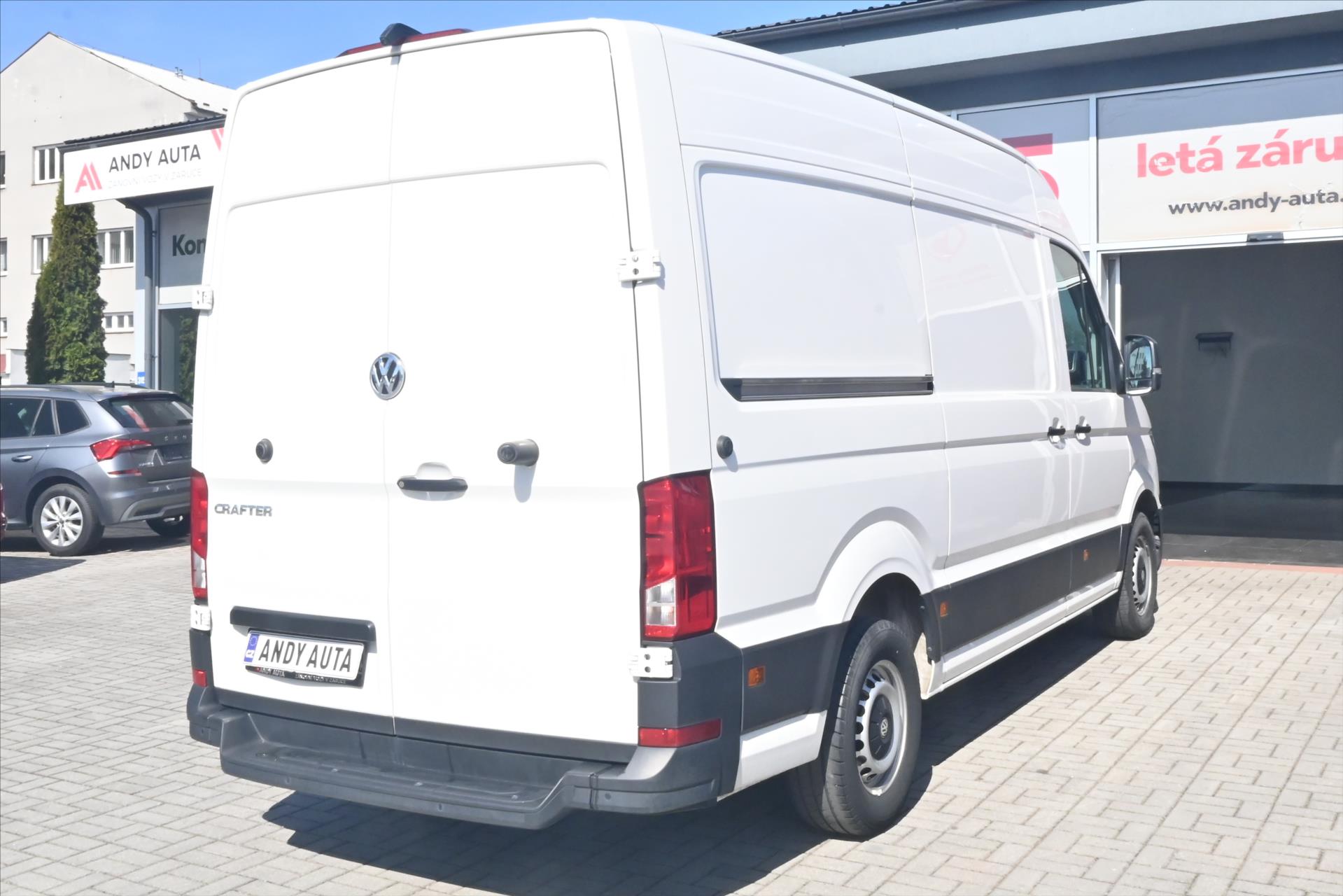 Hlavní fotografie vozu Volkswagen Crafter 2,0 TDI 103kW L2H2 Navi Plošina Záruka až 5 let (5)