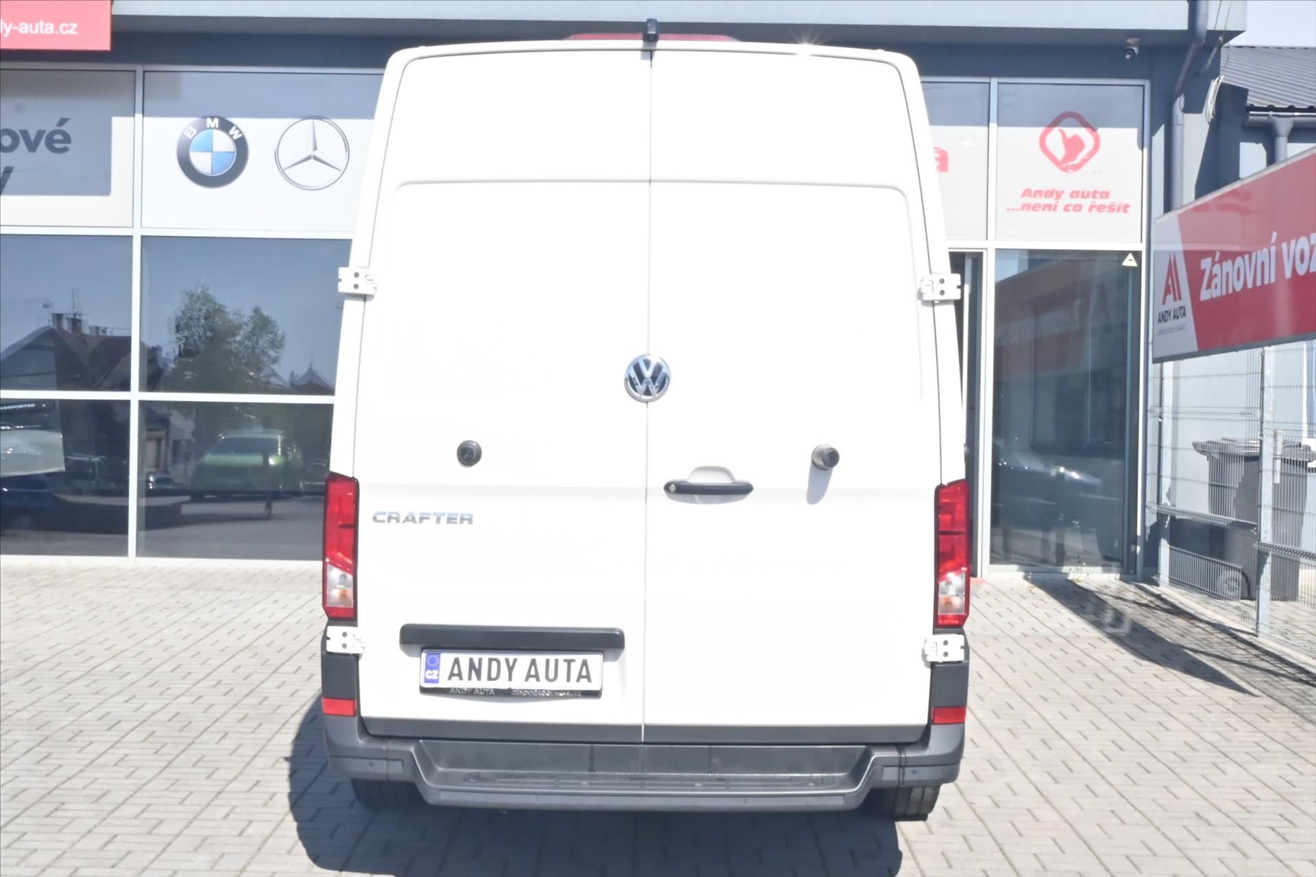 Hlavní fotografie vozu Volkswagen Crafter 2,0 TDI 103kW L2H2 Navi Plošina Záruka až 5 let (6)
