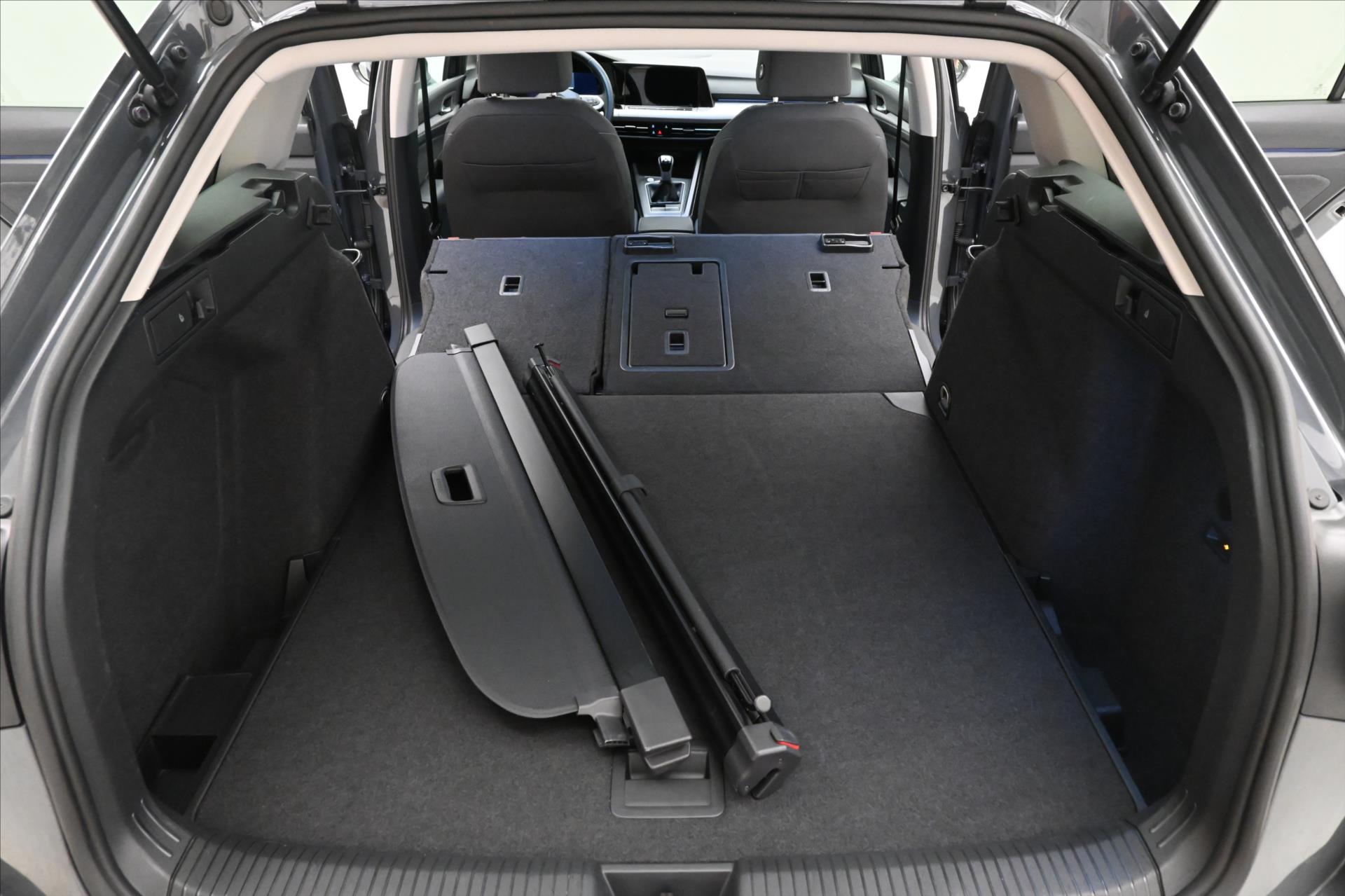 Hlavní fotografie vozu Volkswagen Golf 2,0 TDI 110 kW Life Záruka až 5 let (11)