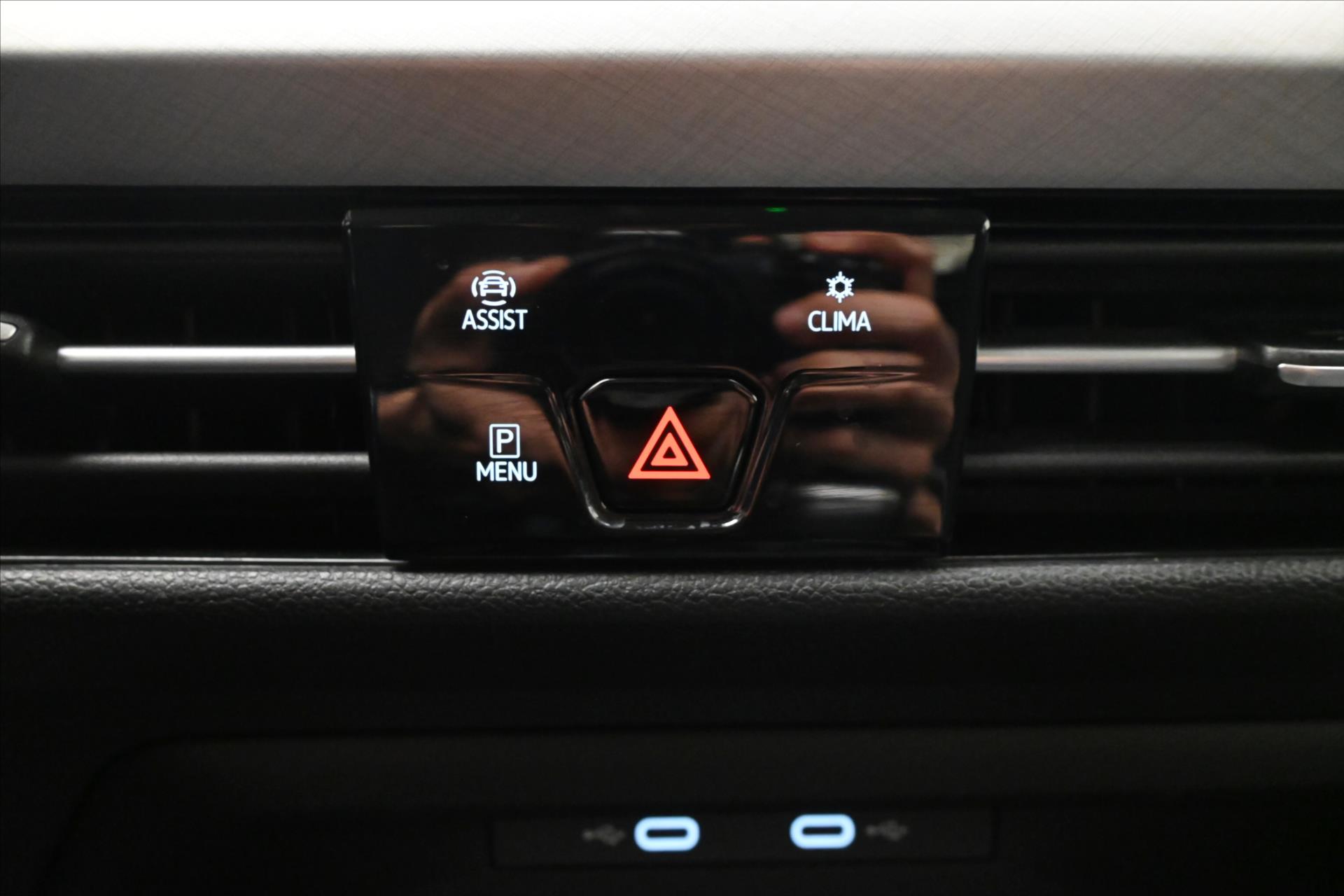 Hlavní fotografie vozu Volkswagen Golf 2,0 TDI 110 kW Life Záruka až 5 let (20)