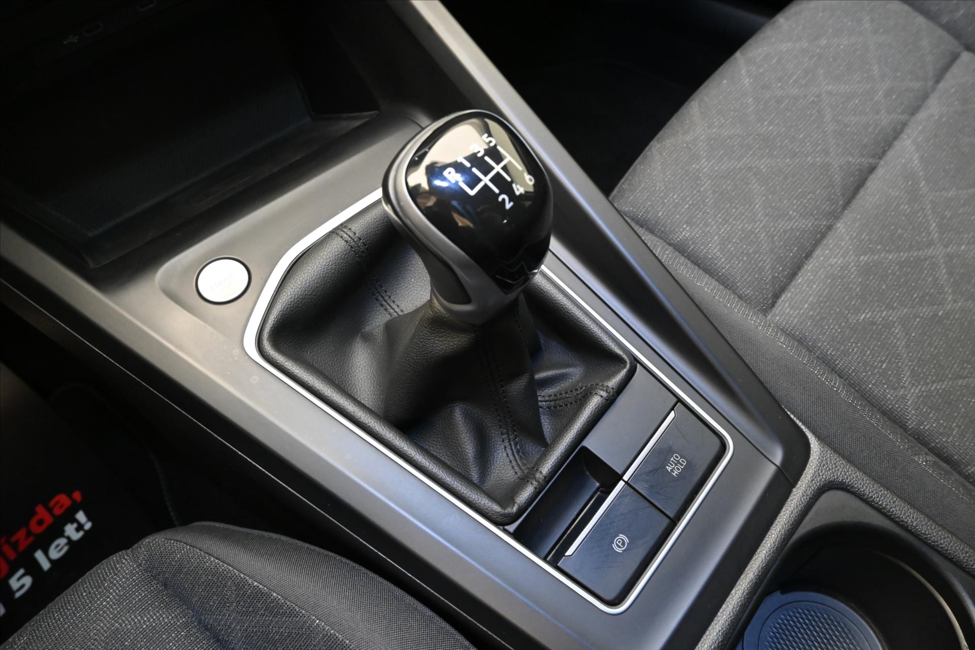 Hlavní fotografie vozu Volkswagen Golf 2,0 TDI 110 kW Life Záruka až 5 let (21)