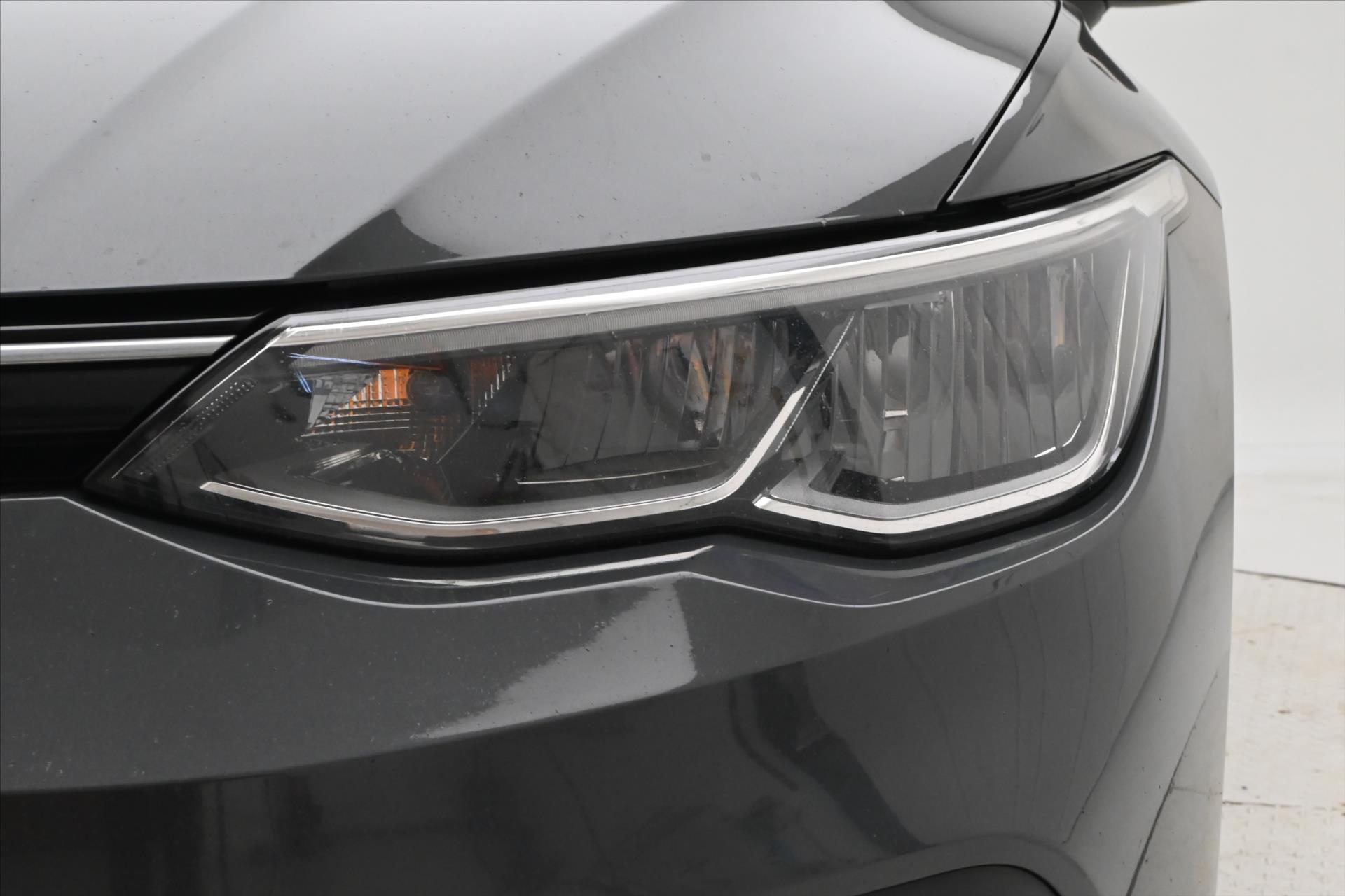 Hlavní fotografie vozu Volkswagen Golf 2,0 TDI 110 kW Life Záruka až 5 let (28)