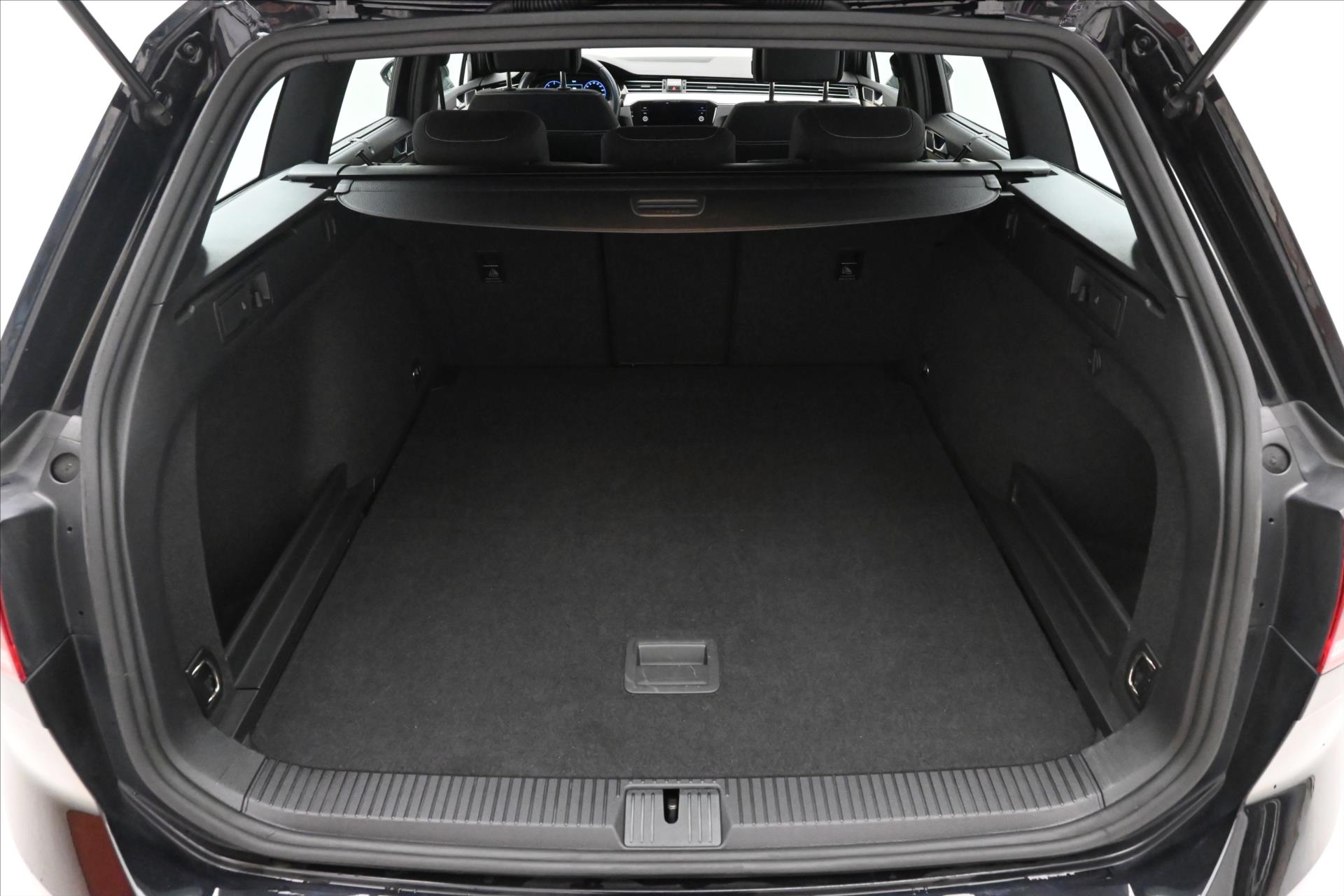 Hlavní fotografie vozu Volkswagen Passat 2,0 TDI 110kW DSG Businnes Záruka až 5 let (10)