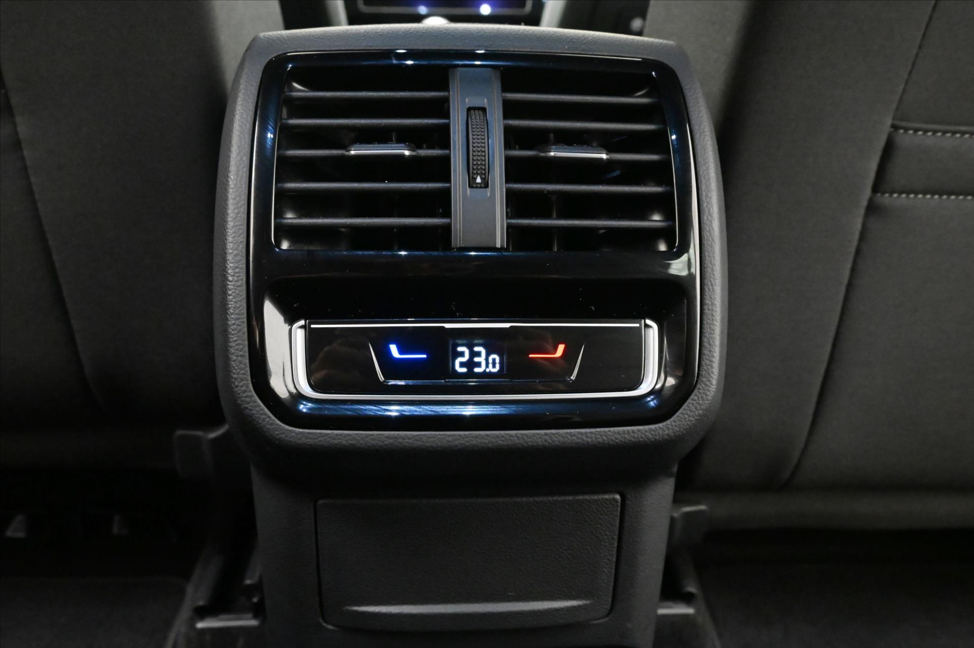 Hlavní fotografie vozu Volkswagen Passat 2,0 TDI 110kW DSG Businnes Záruka až 5 let (22)