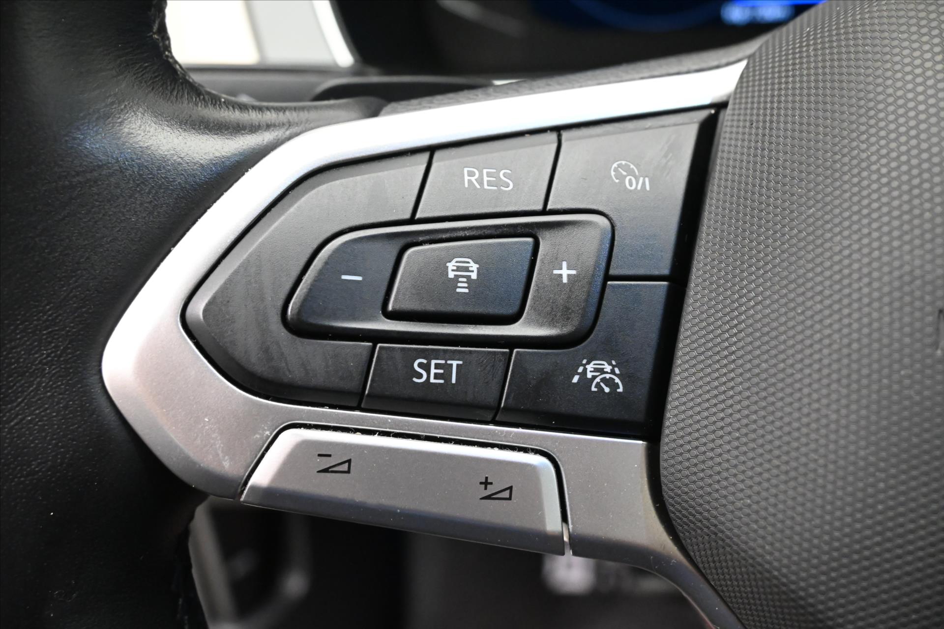 Hlavní fotografie vozu Volkswagen Passat 2,0 TDI 110kW DSG Businnes Záruka až 5 let (24)