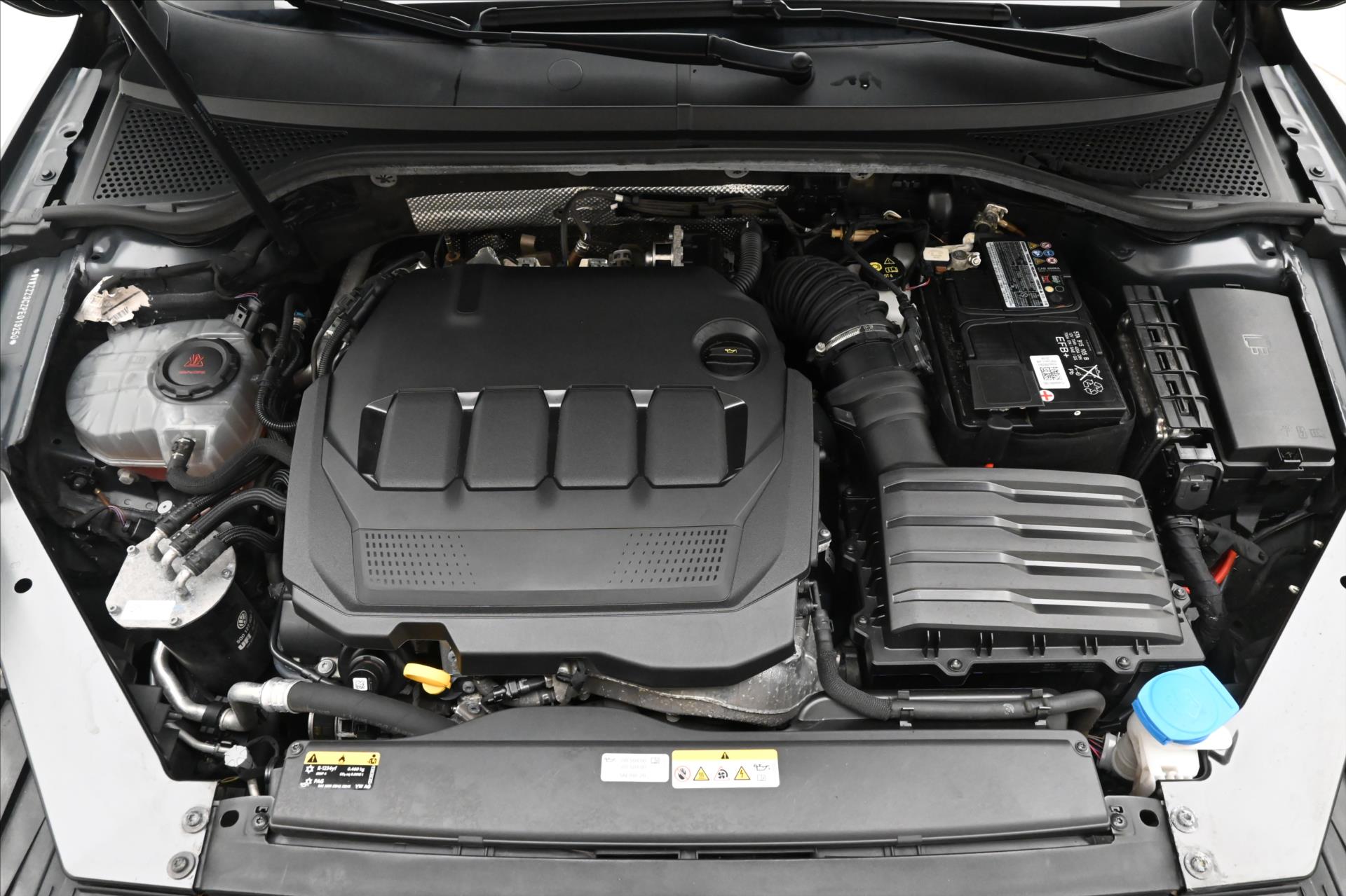 Hlavní fotografie vozu Volkswagen Passat 2,0 TDI 110kW DSG Businnes Záruka až 5 let (9)