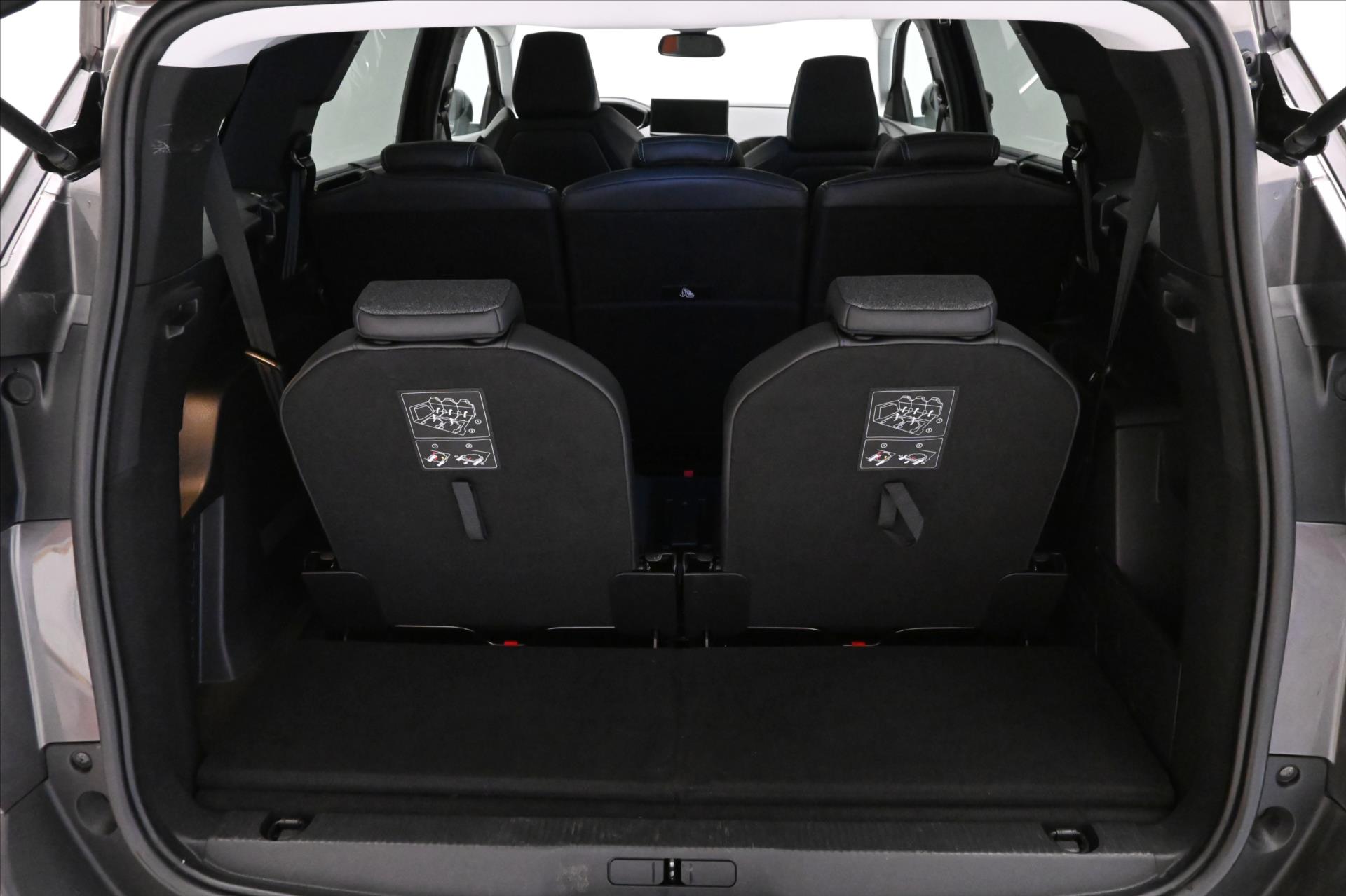 Hlavní fotografie vozu Peugeot 5008 2,0 BlueHdi 130 kW AT Allure 7míst Záruka až 5 let (10)