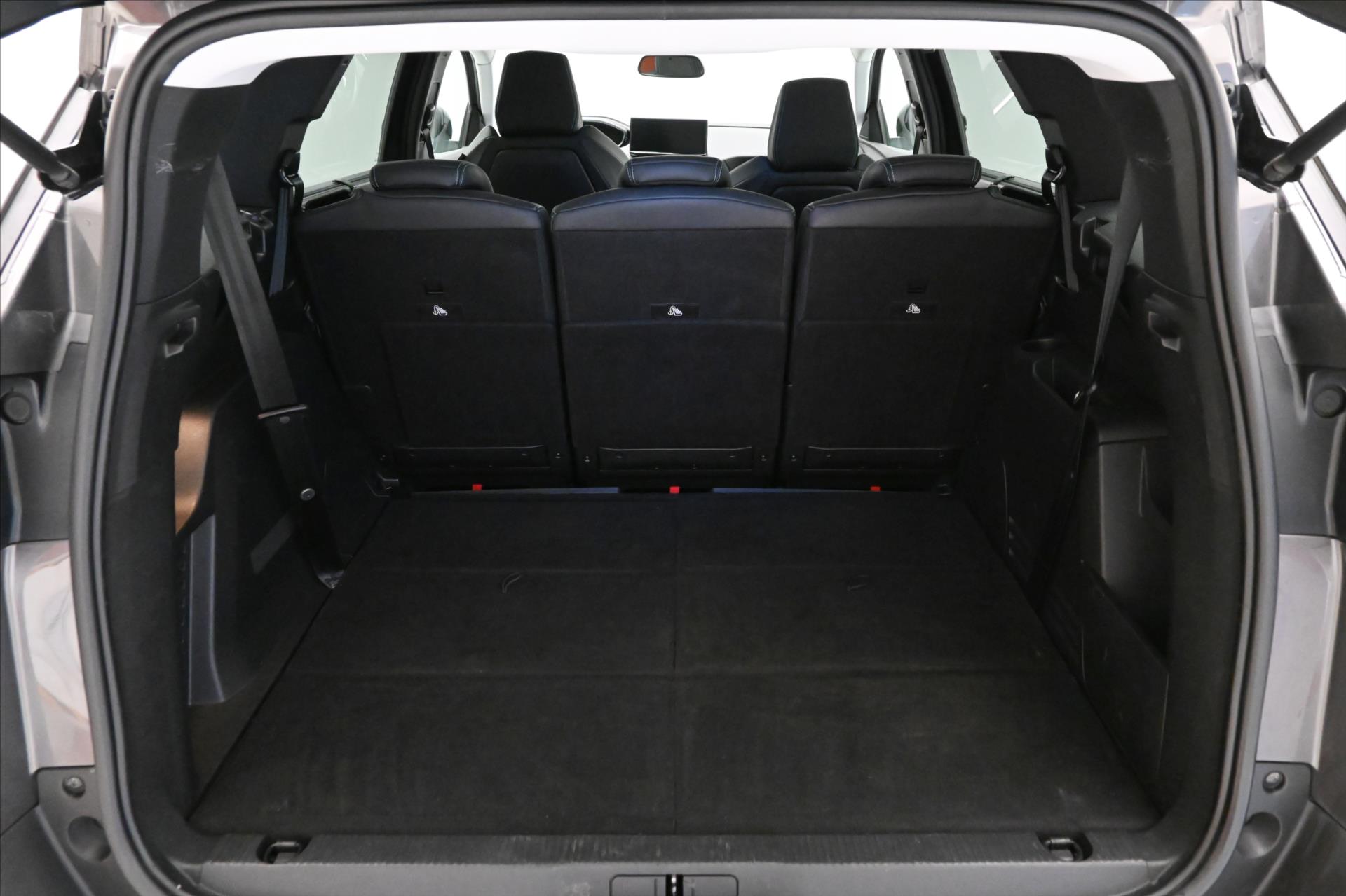 Hlavní fotografie vozu Peugeot 5008 2,0 BlueHdi 130 kW AT Allure 7míst Záruka až 5 let (11)