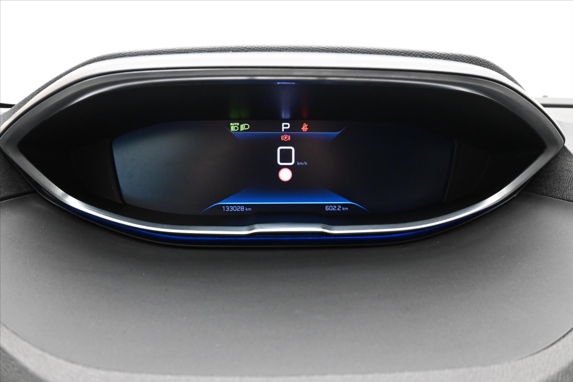 Hlavní fotografie vozu Peugeot 5008 2,0 BlueHdi 130 kW AT Allure 7míst Záruka až 5 let (17)