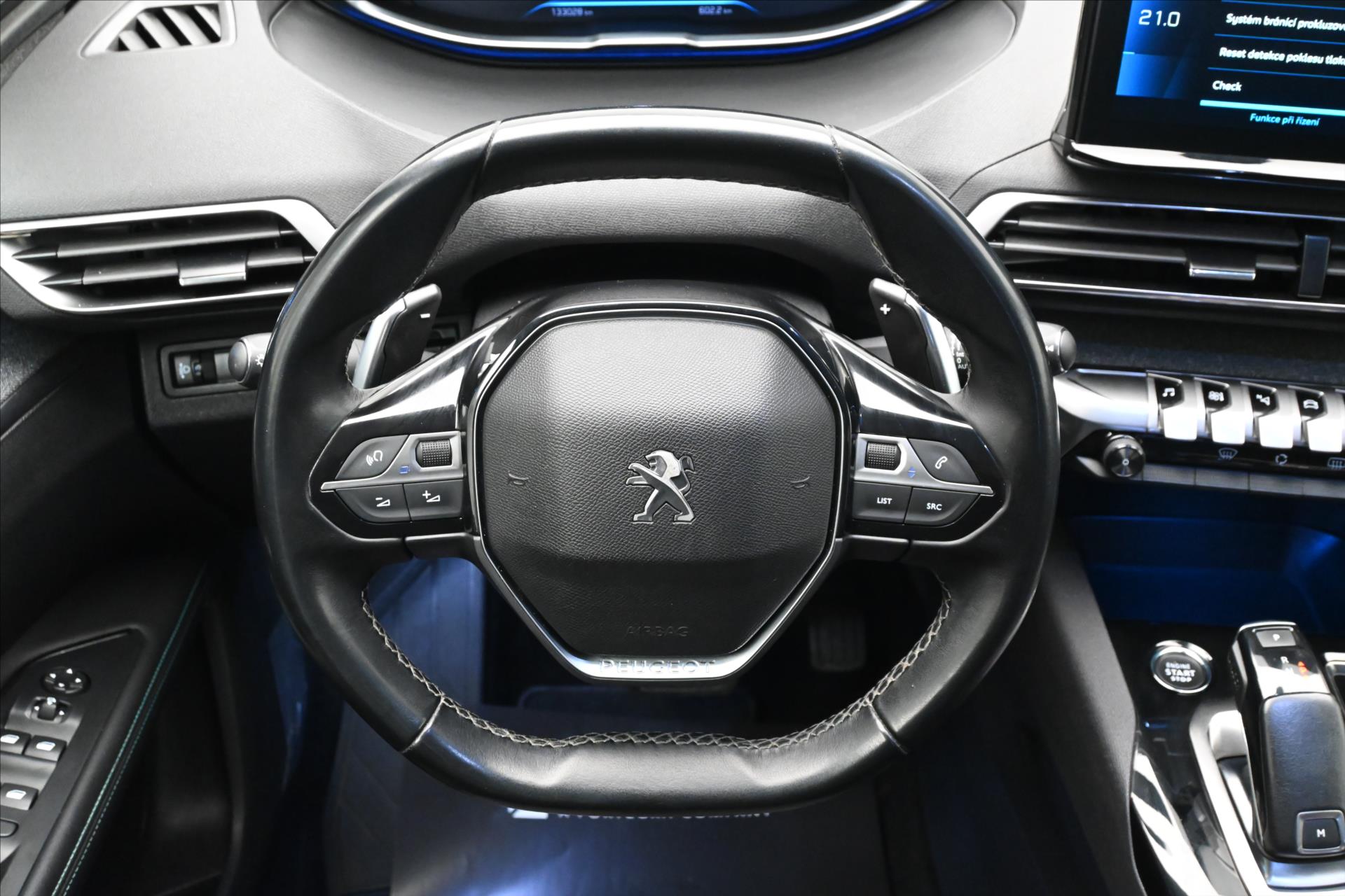 Hlavní fotografie vozu Peugeot 5008 2,0 BlueHdi 130 kW AT Allure 7míst Záruka až 5 let (19)