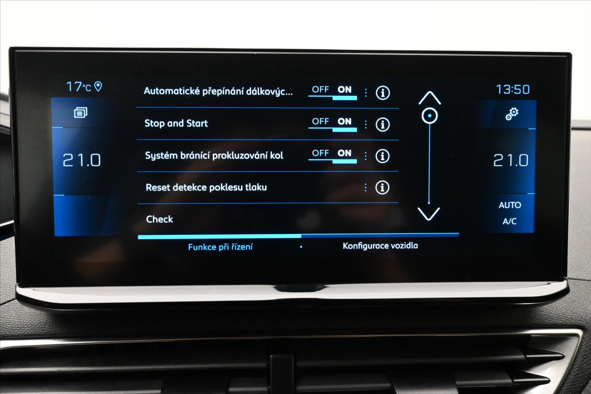 Hlavní fotografie vozu Peugeot 5008 2,0 BlueHdi 130 kW AT Allure 7míst Záruka až 5 let (20)