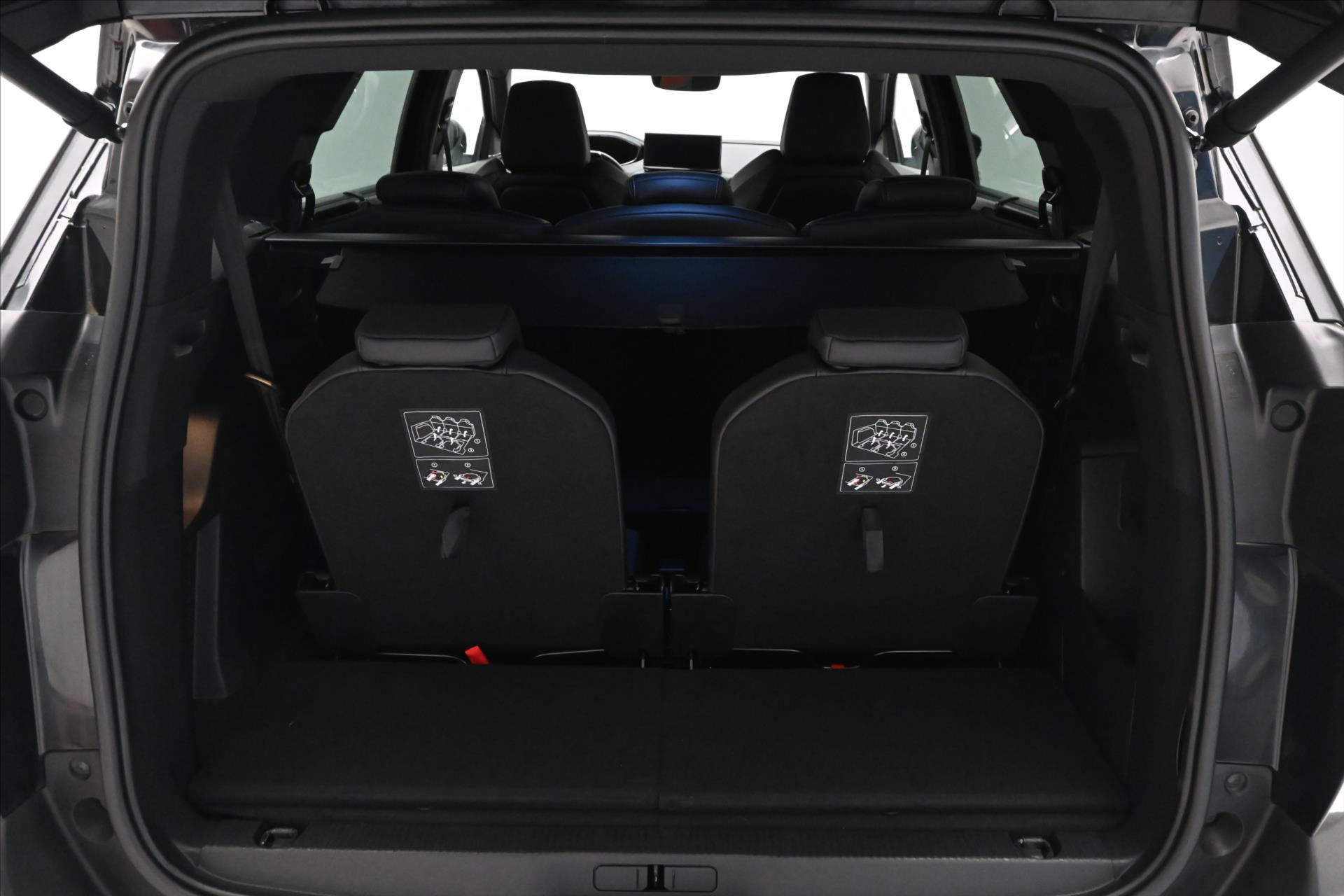 Hlavní fotografie vozu Peugeot 5008 1,5 BlueHDi 96 kW GT AT8 7míst Záruka až 5 let (10)