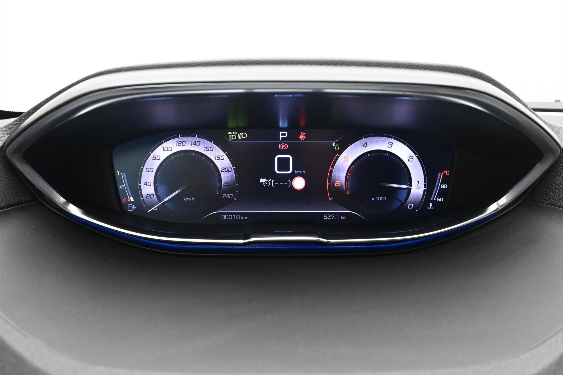 Hlavní fotografie vozu Peugeot 5008 1,5 BlueHDi 96 kW GT AT8 7míst Záruka až 5 let (17)