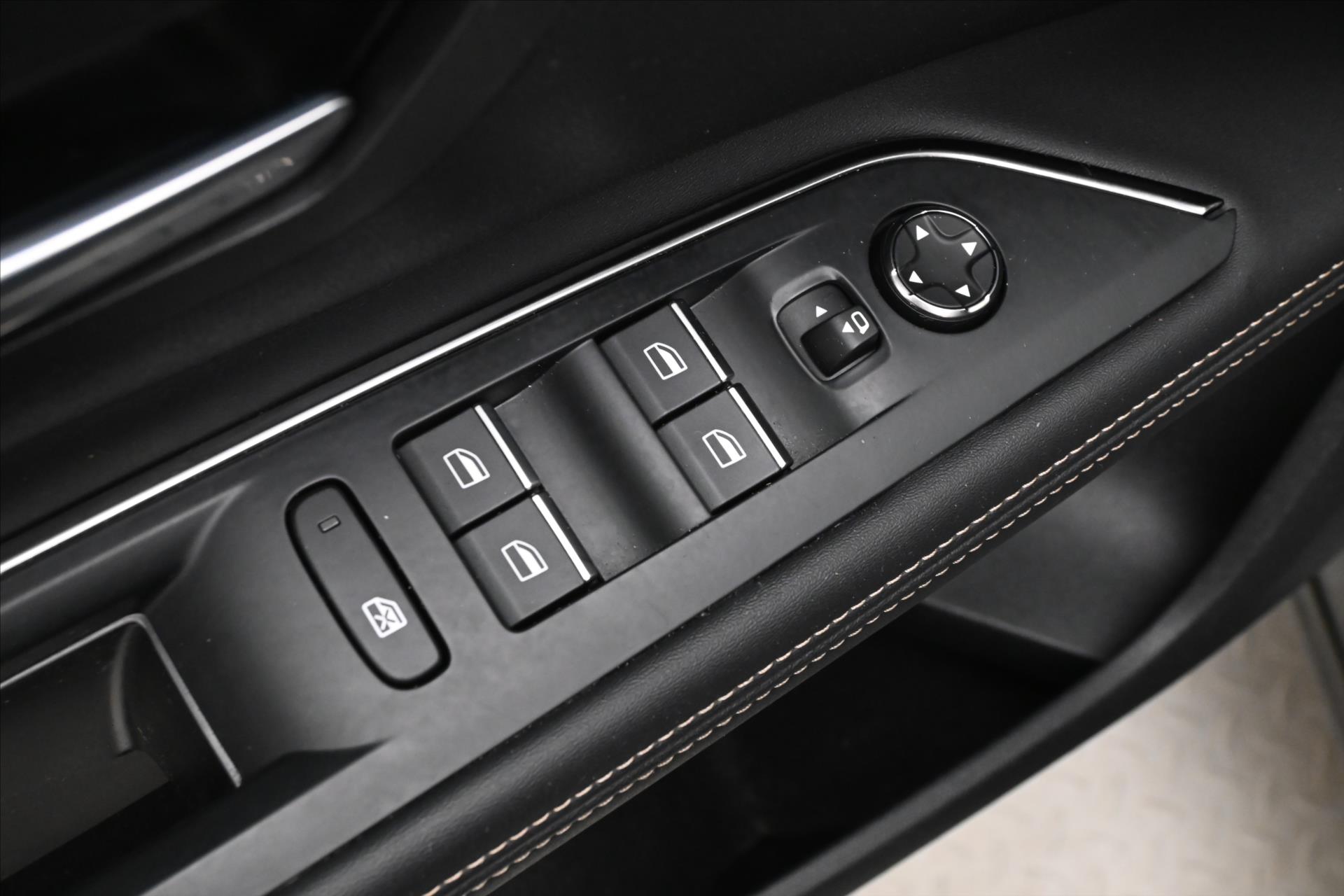 Hlavní fotografie vozu Peugeot 5008 1,5 BlueHDi 96 kW GT AT8 7míst Záruka až 5 let (26)