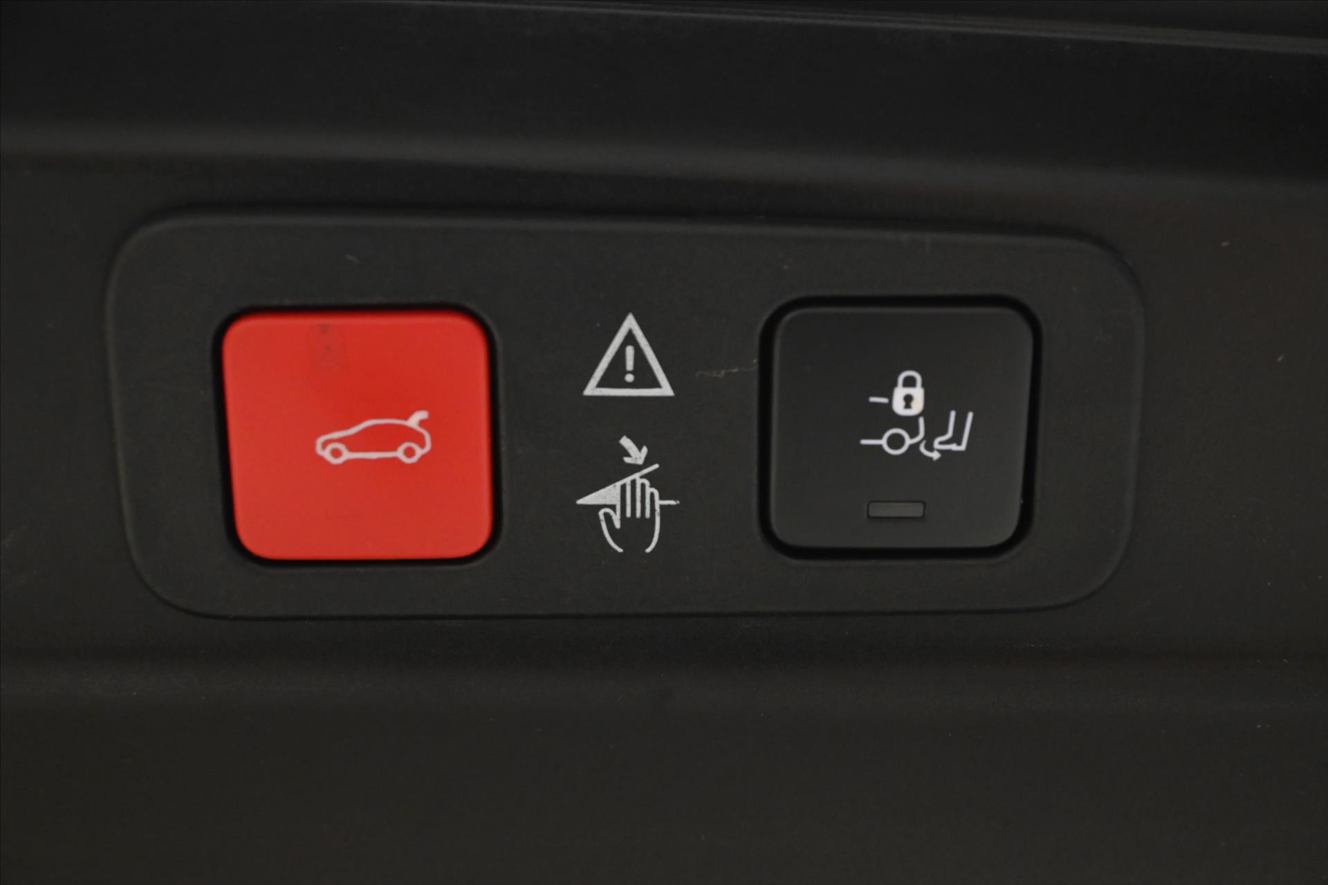 Hlavní fotografie vozu Peugeot 5008 1,5 BlueHDi 96 kW GT AT8 7míst Záruka až 5 let (28)