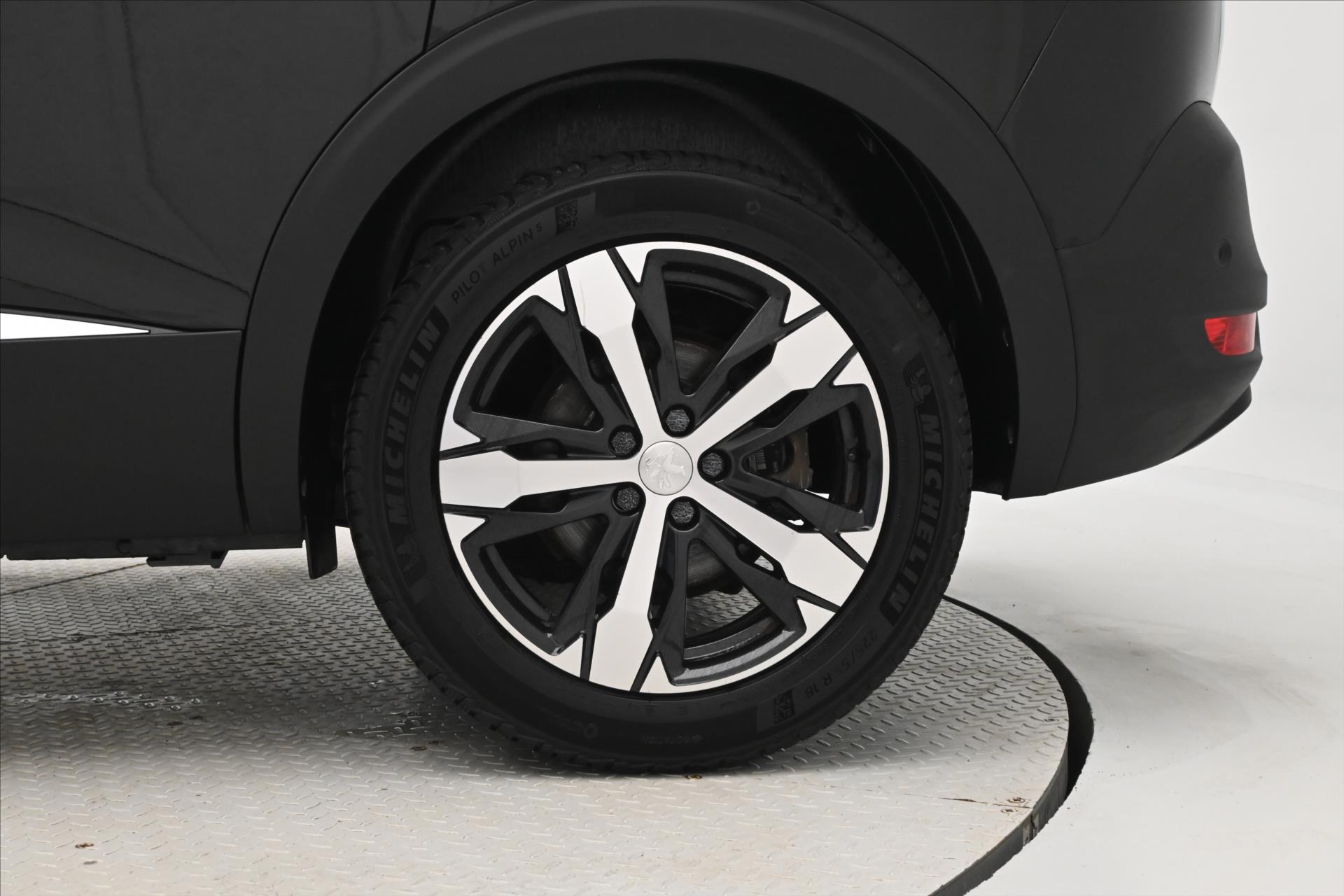 Hlavní fotografie vozu Peugeot 5008 1,5 BlueHDi 96 kW GT AT8 7míst Záruka až 5 let (33)