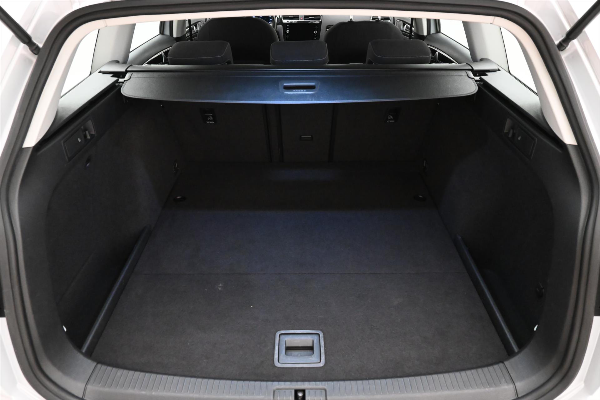 Hlavní fotografie vozu Volkswagen Golf 1,6 TDI 85 kW Highline Záruka až 5 let (10)