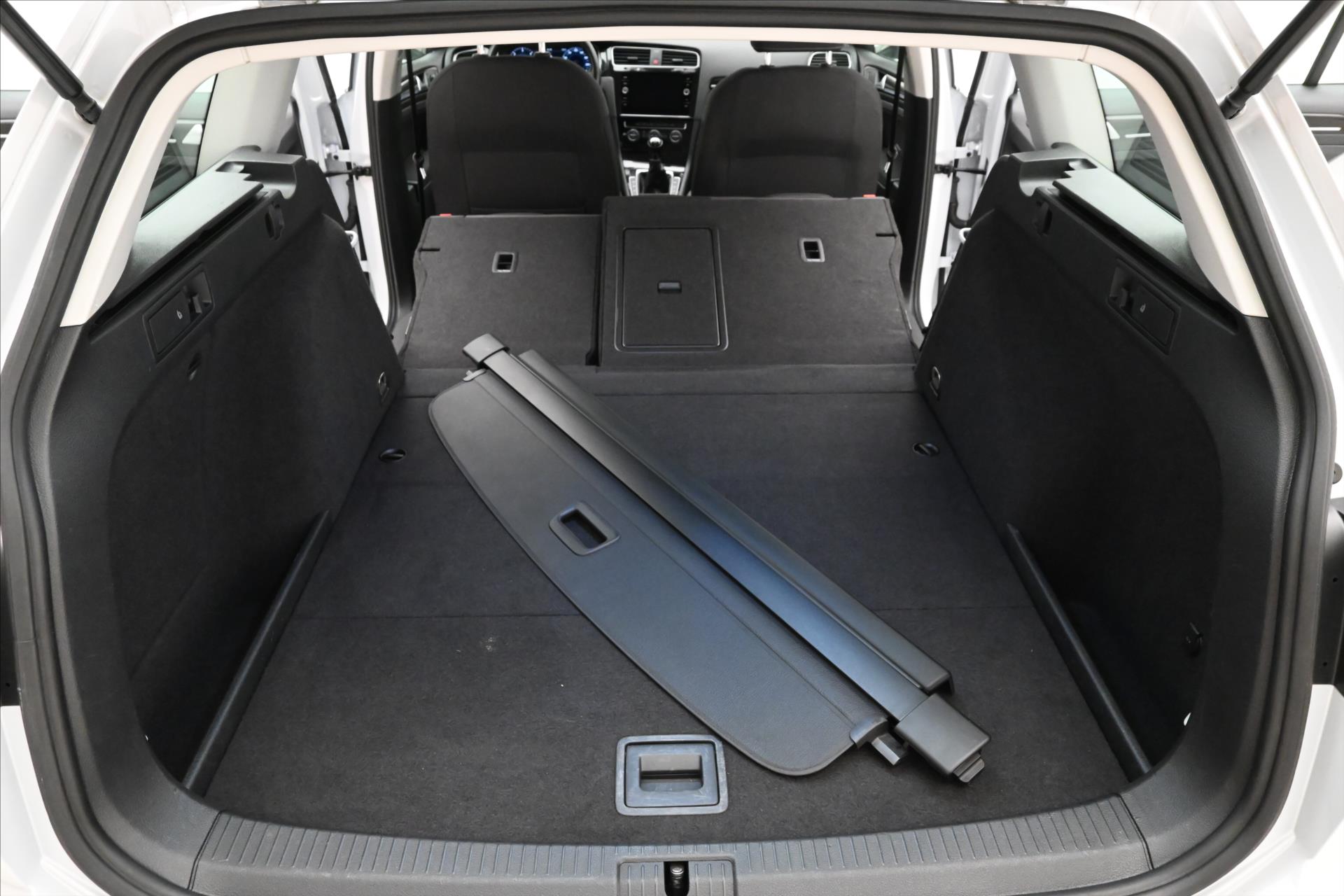 Hlavní fotografie vozu Volkswagen Golf 1,6 TDI 85 kW Highline Záruka až 5 let (11)