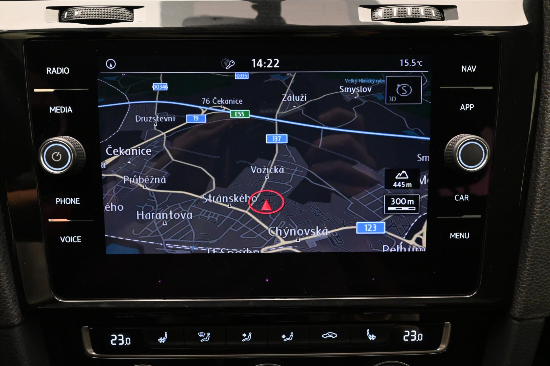 Hlavní fotografie vozu Volkswagen Golf 1,6 TDI 85 kW Highline Záruka až 5 let (19)