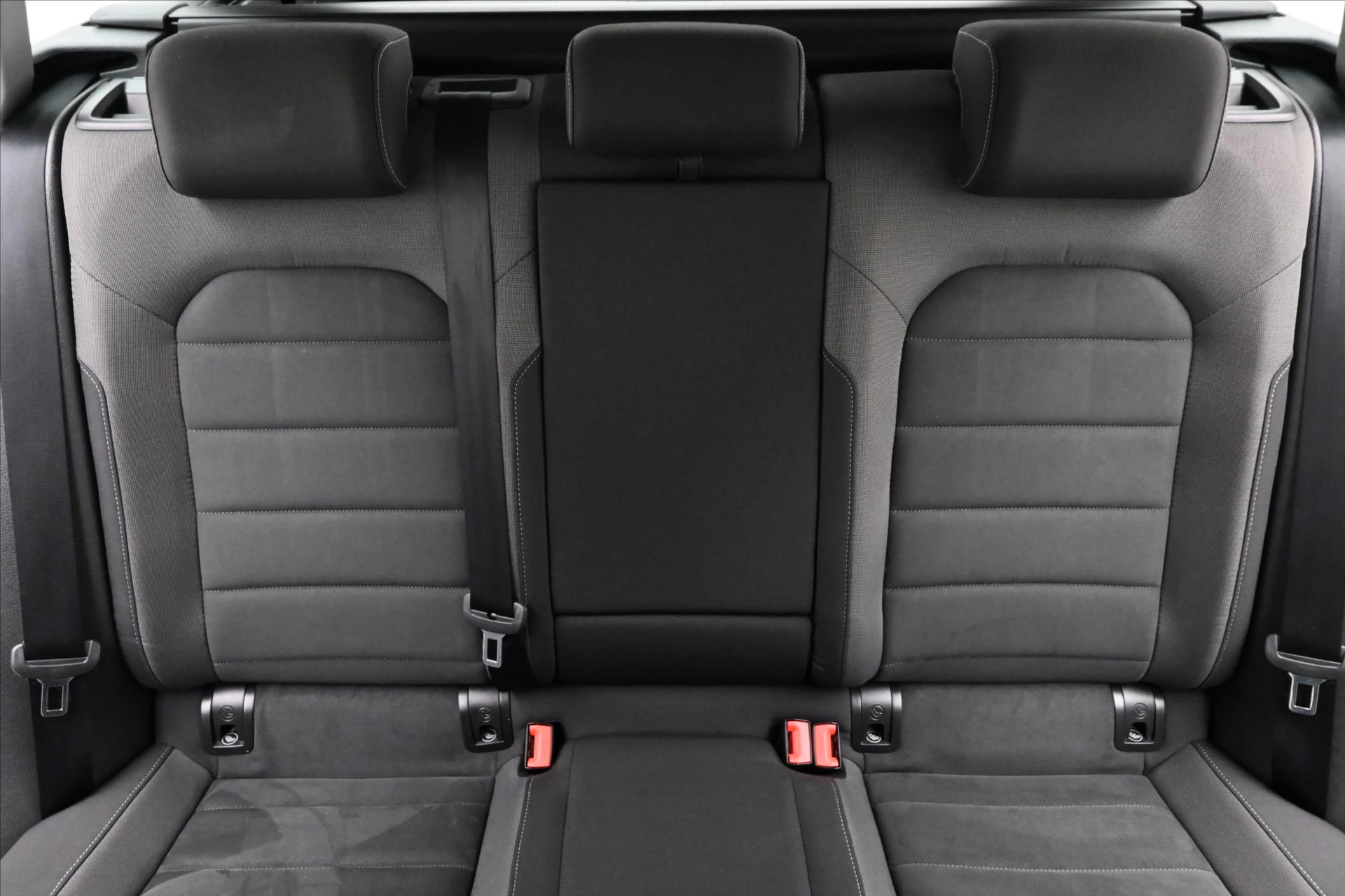 Hlavní fotografie vozu Volkswagen Golf 1,6 TDI 85 kW Highline Záruka až 5 let (26)