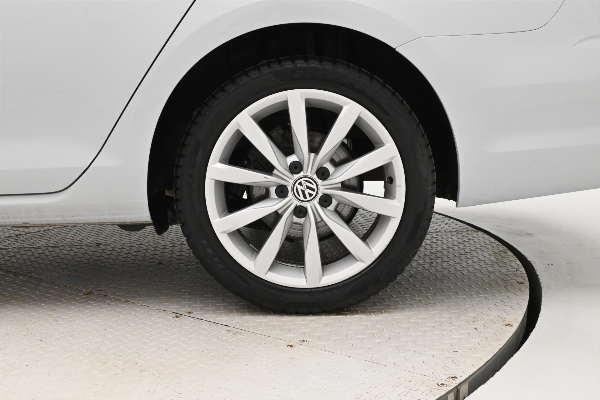 Hlavní fotografie vozu Volkswagen Golf 1,6 TDI 85 kW Highline Záruka až 5 let (30)