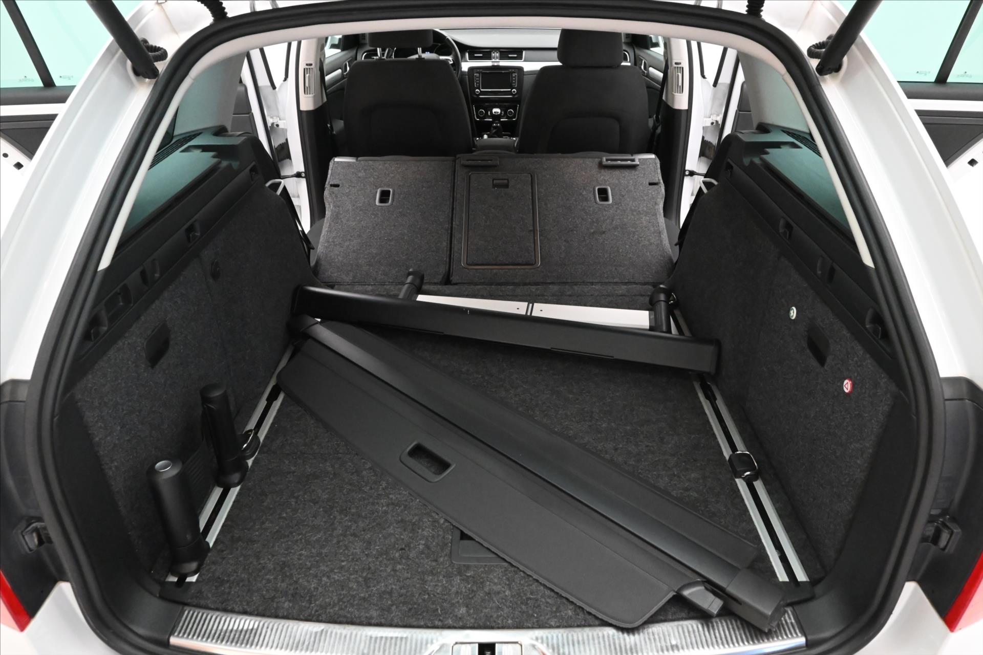 Main photo of the car Skoda Superb 2.0 TDI 125 kW Ambition Warranty up to 5 years (11)