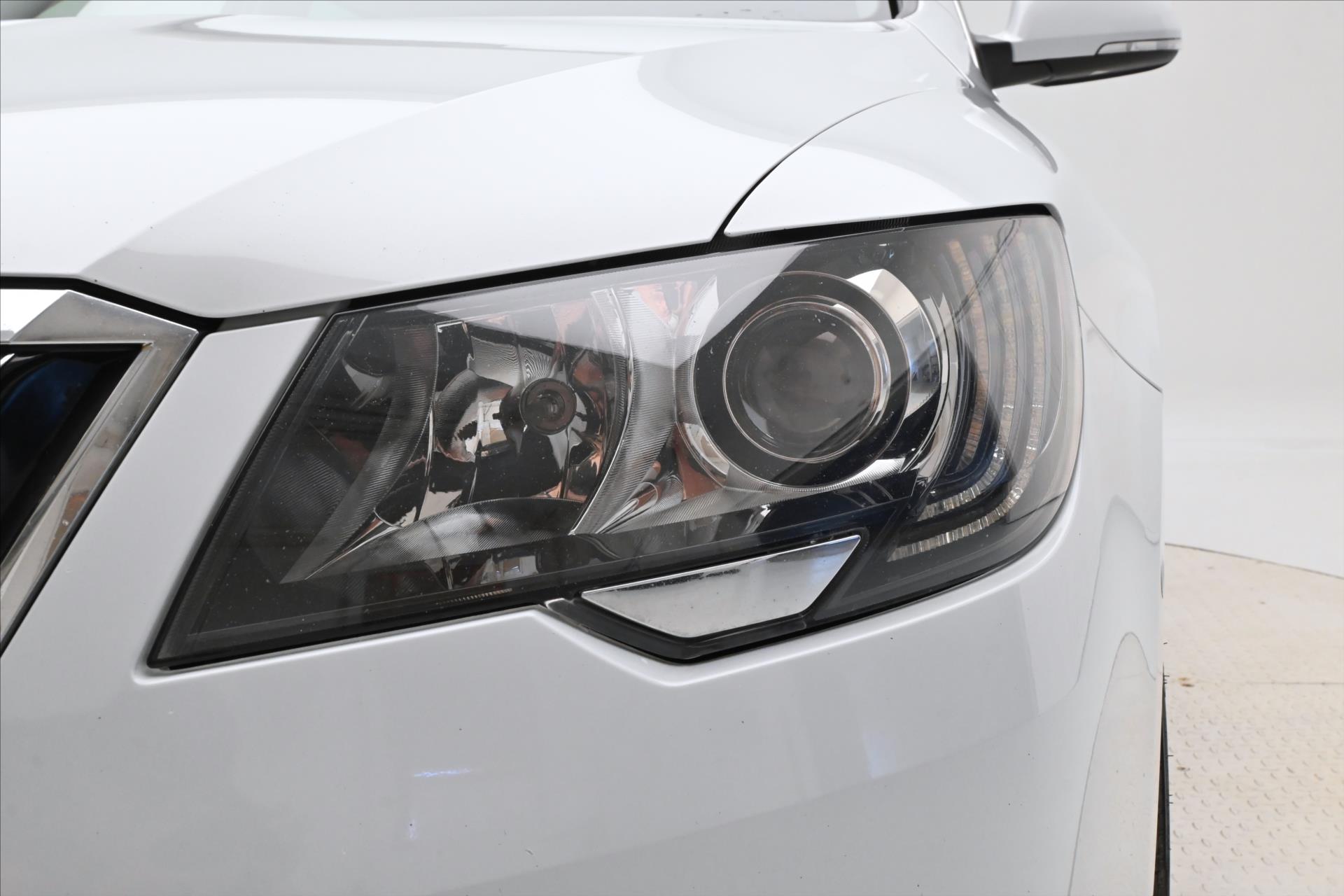 Main photo of the car Skoda Superb 2.0 TDI 125 kW Ambition Warranty up to 5 years (29)