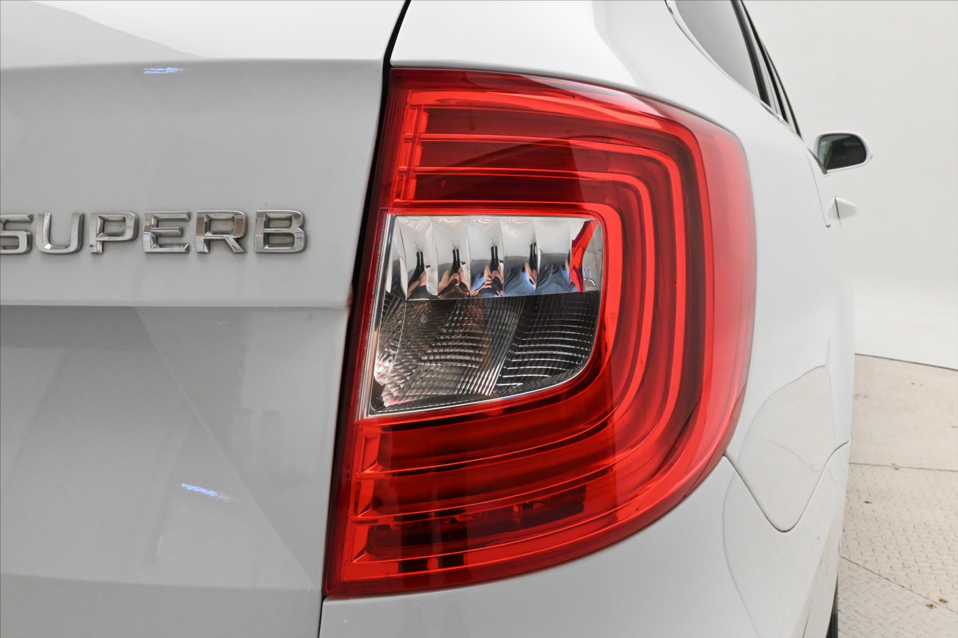 Main photo of the car Skoda Superb 2.0 TDI 125 kW Ambition Warranty up to 5 years (30)