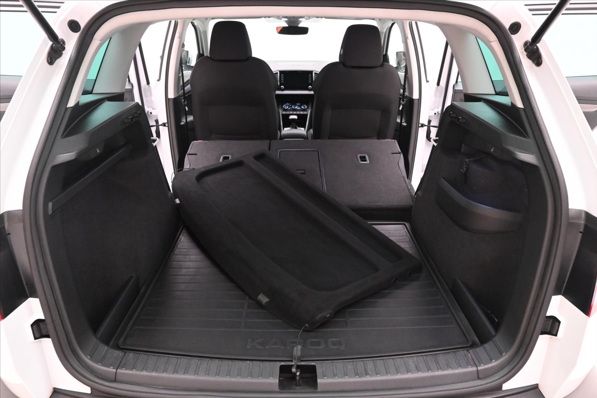 Hlavní fotografie vozu Škoda Karoq 2,0 TDI 110 kW DSG 4x4 Ambition Záruka až 5 let (11)