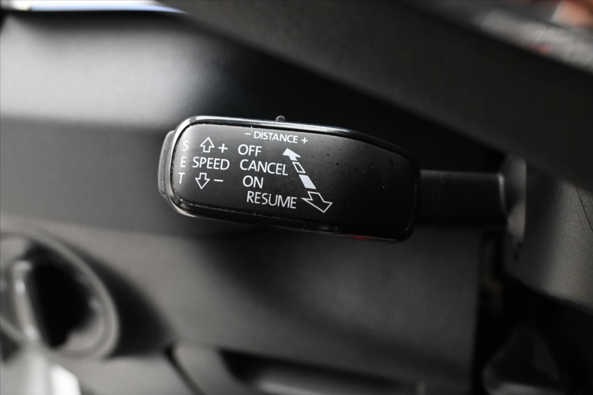 Hlavní fotografie vozu Škoda Karoq 2,0 TDI 110 kW DSG 4x4 Ambition Záruka až 5 let (23)