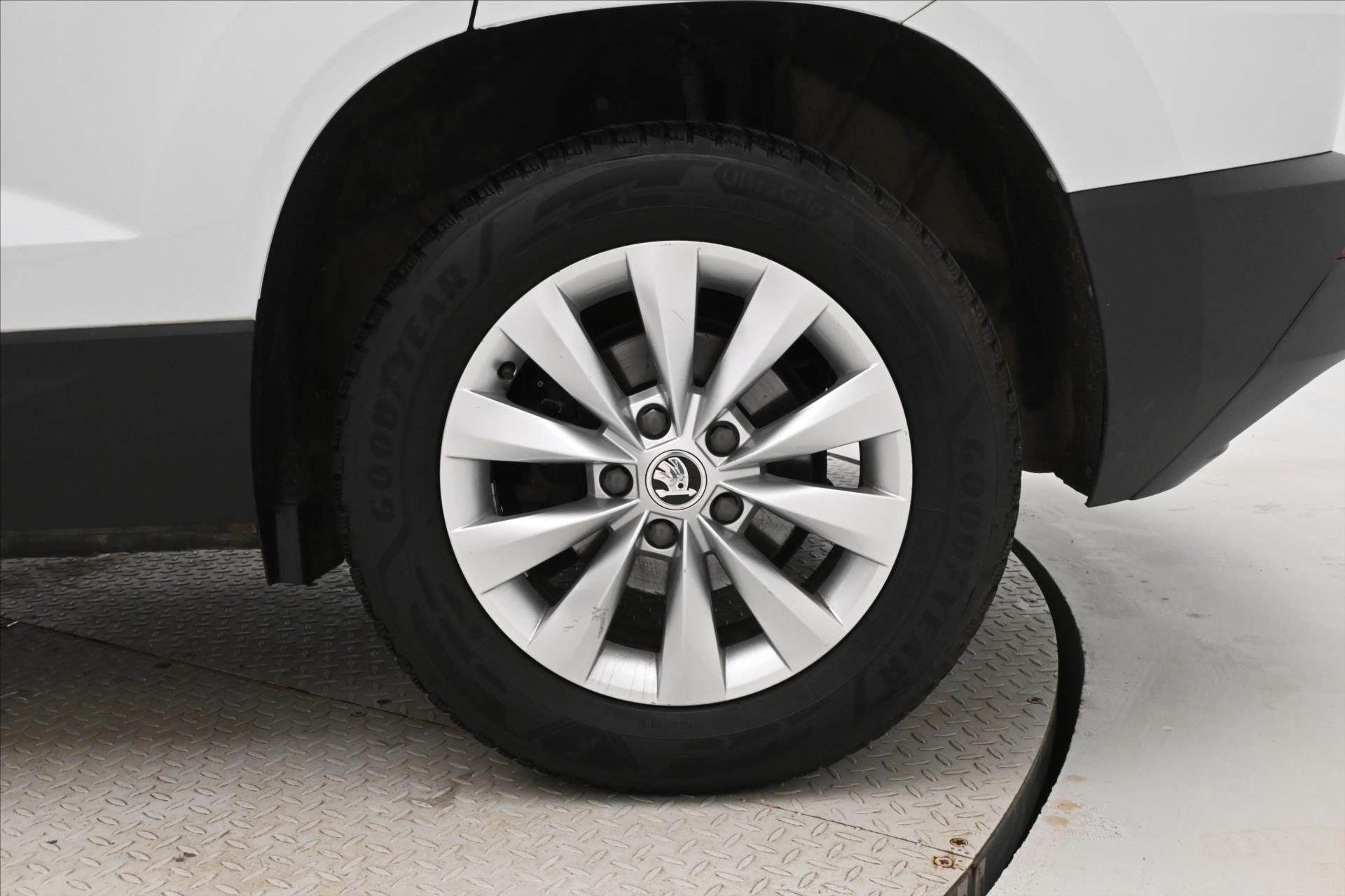 Hlavní fotografie vozu Škoda Karoq 2,0 TDI 110 kW DSG 4x4 Ambition Záruka až 5 let (31)